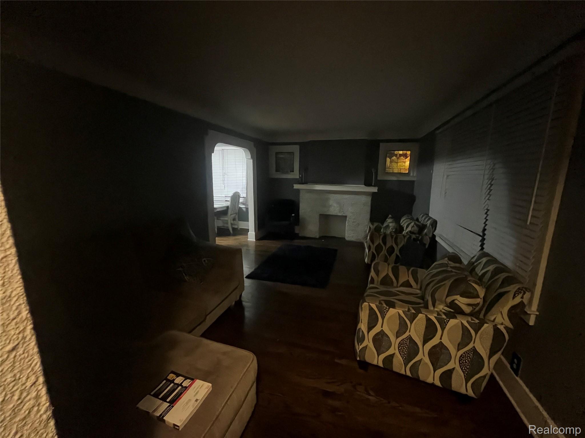 8054 Potomac Property Photo 5