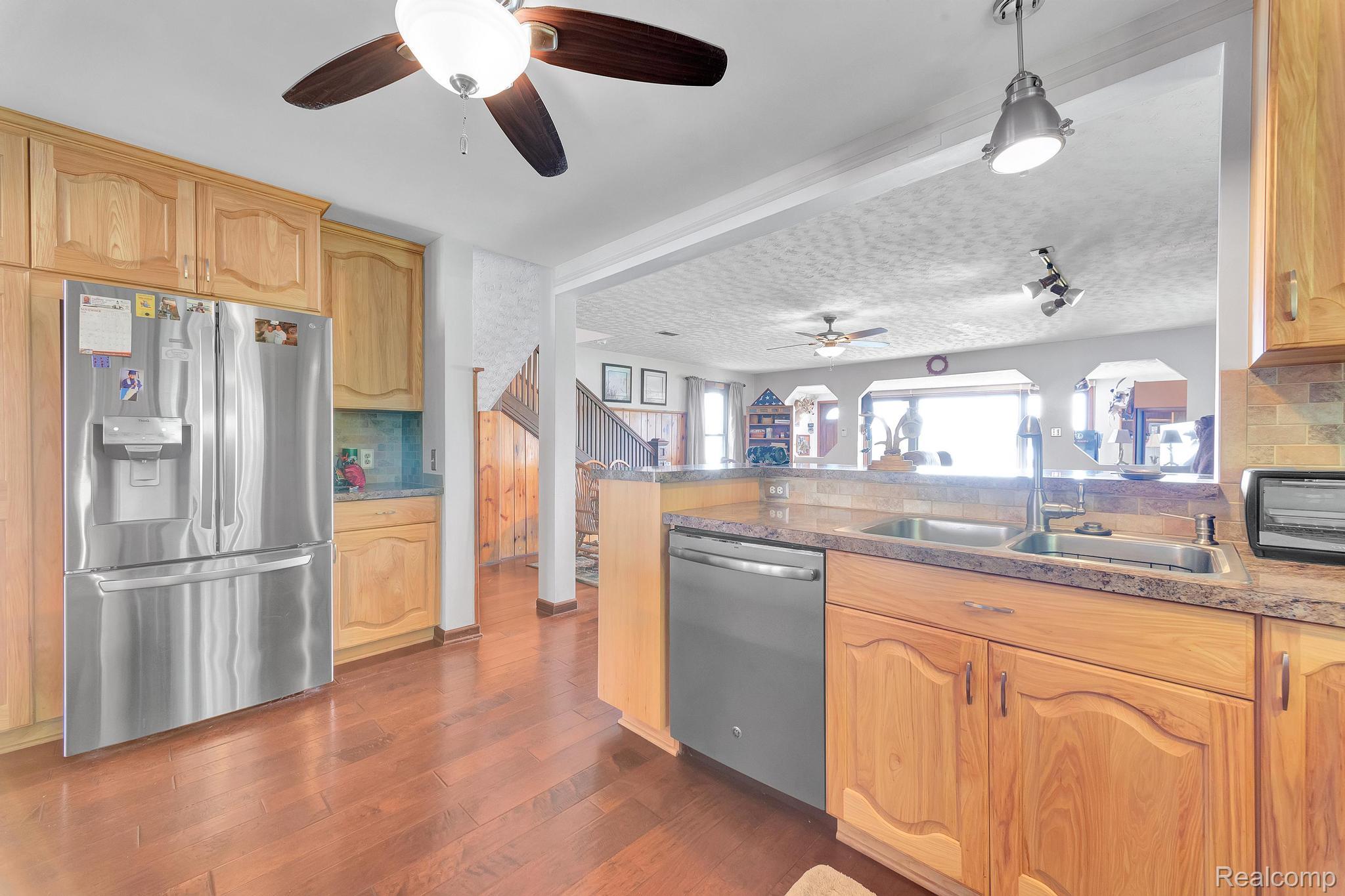 429 Edgewater Property Photo 12