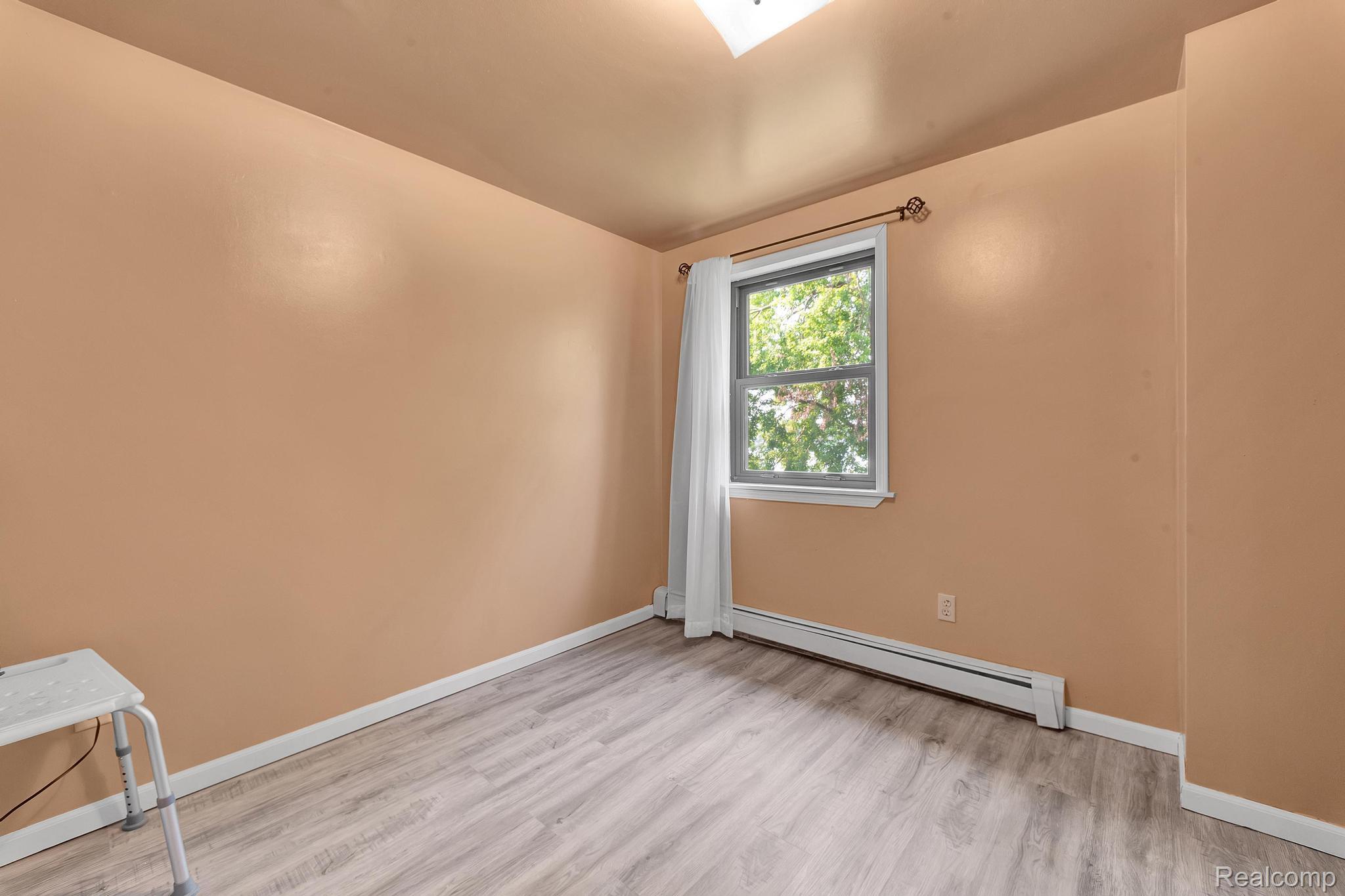429 Edgewater Property Photo 23