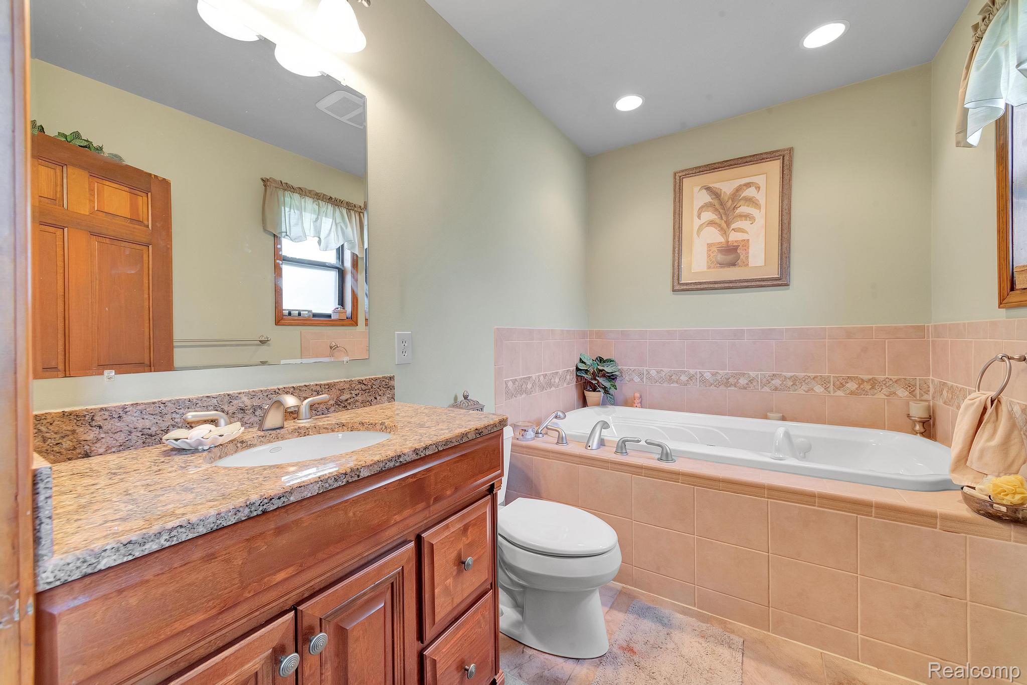 429 Edgewater Property Photo 28