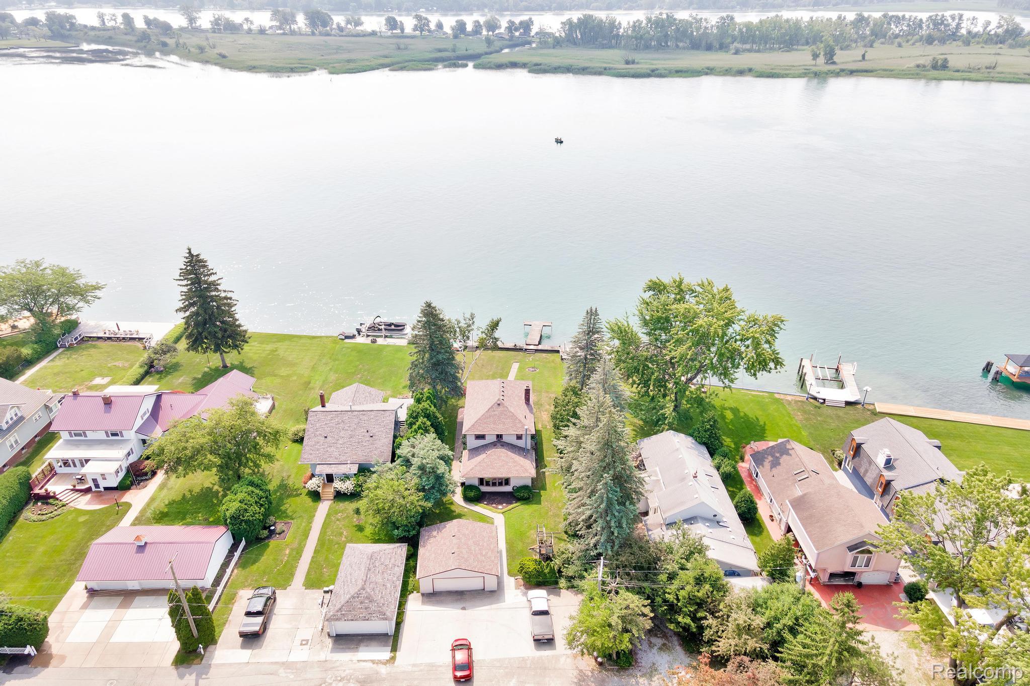 429 Edgewater Property Photo 41
