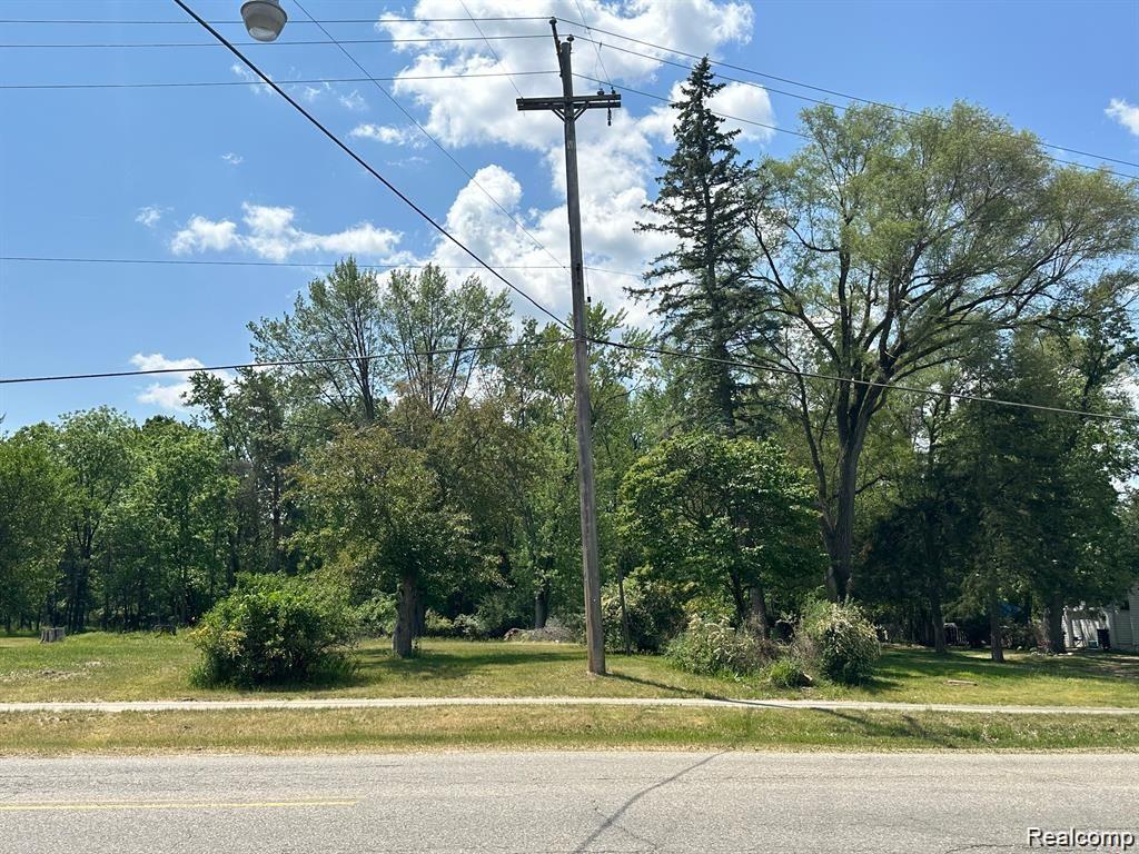 2045 S Long Lake Road Property Photo 1