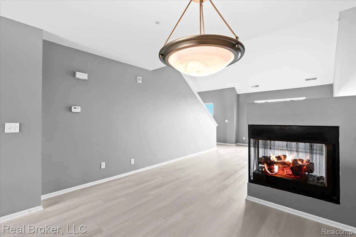 1546 Devon Lane Property Photo 29