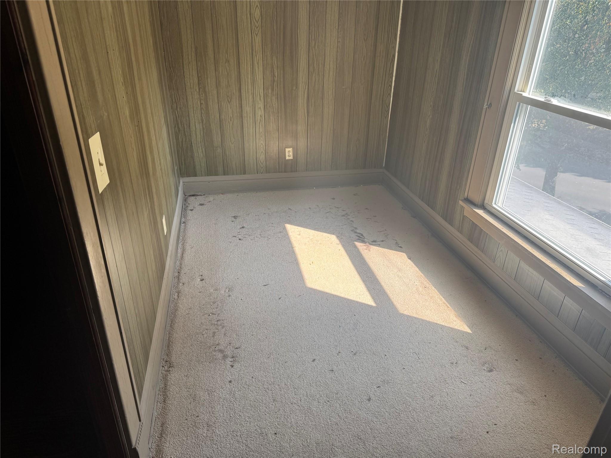 333 Greenly Street Property Photo 13