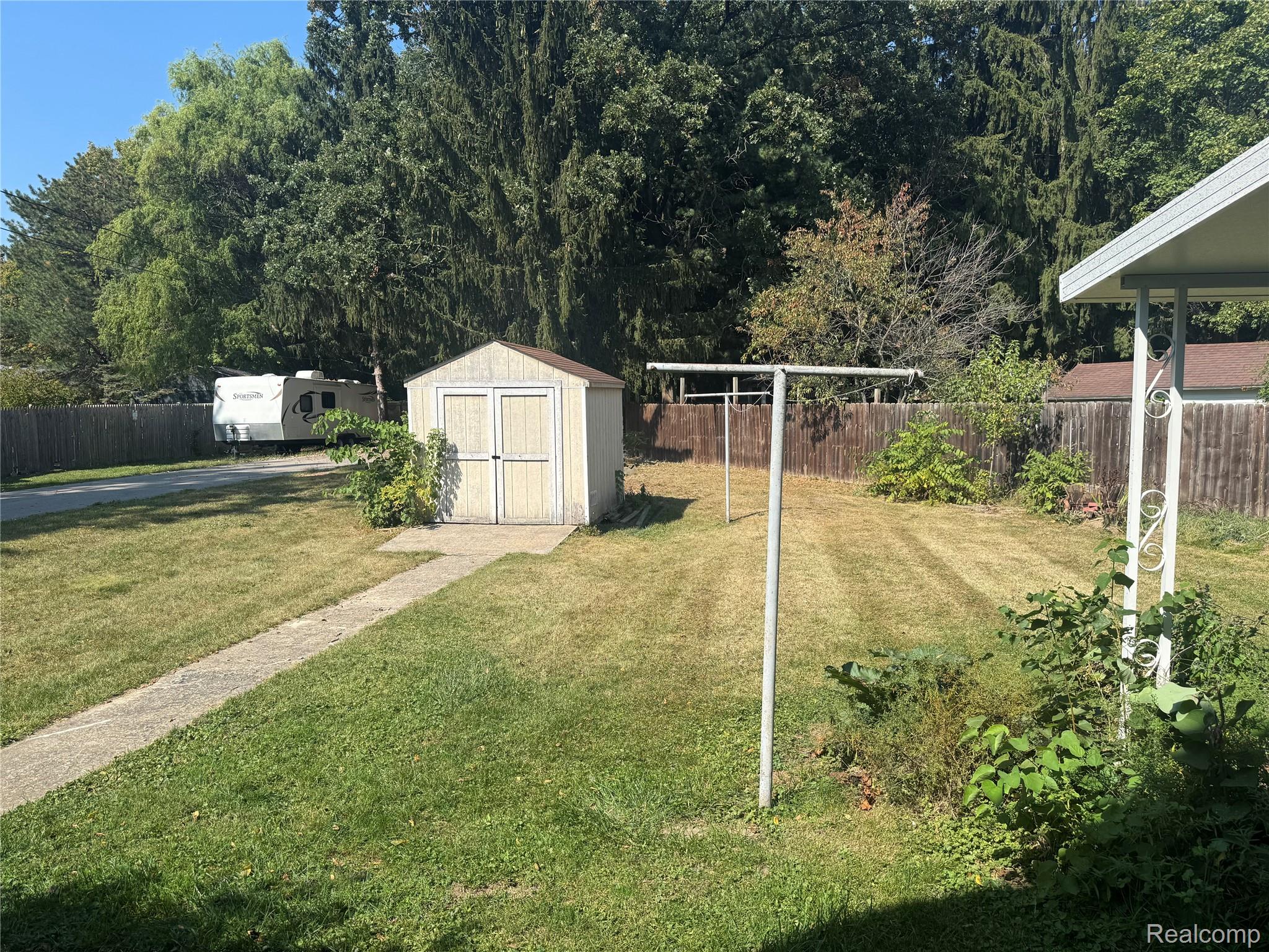333 Greenly Street Property Photo 21