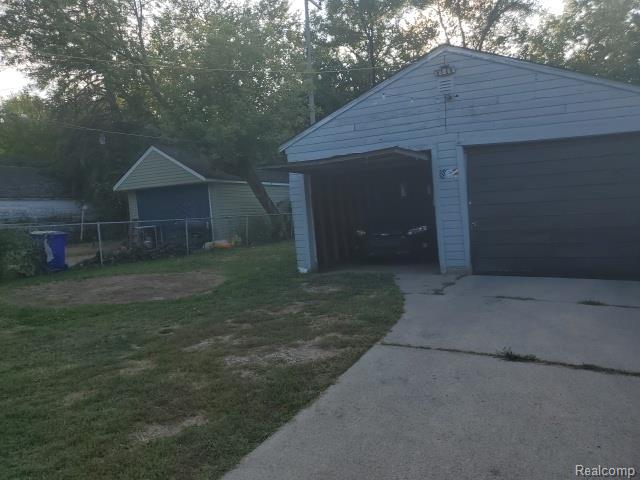 7407 Rosemont Avenue Property Photo 1