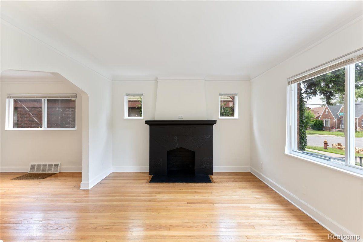 18709 San Juan Drive Property Photo 4