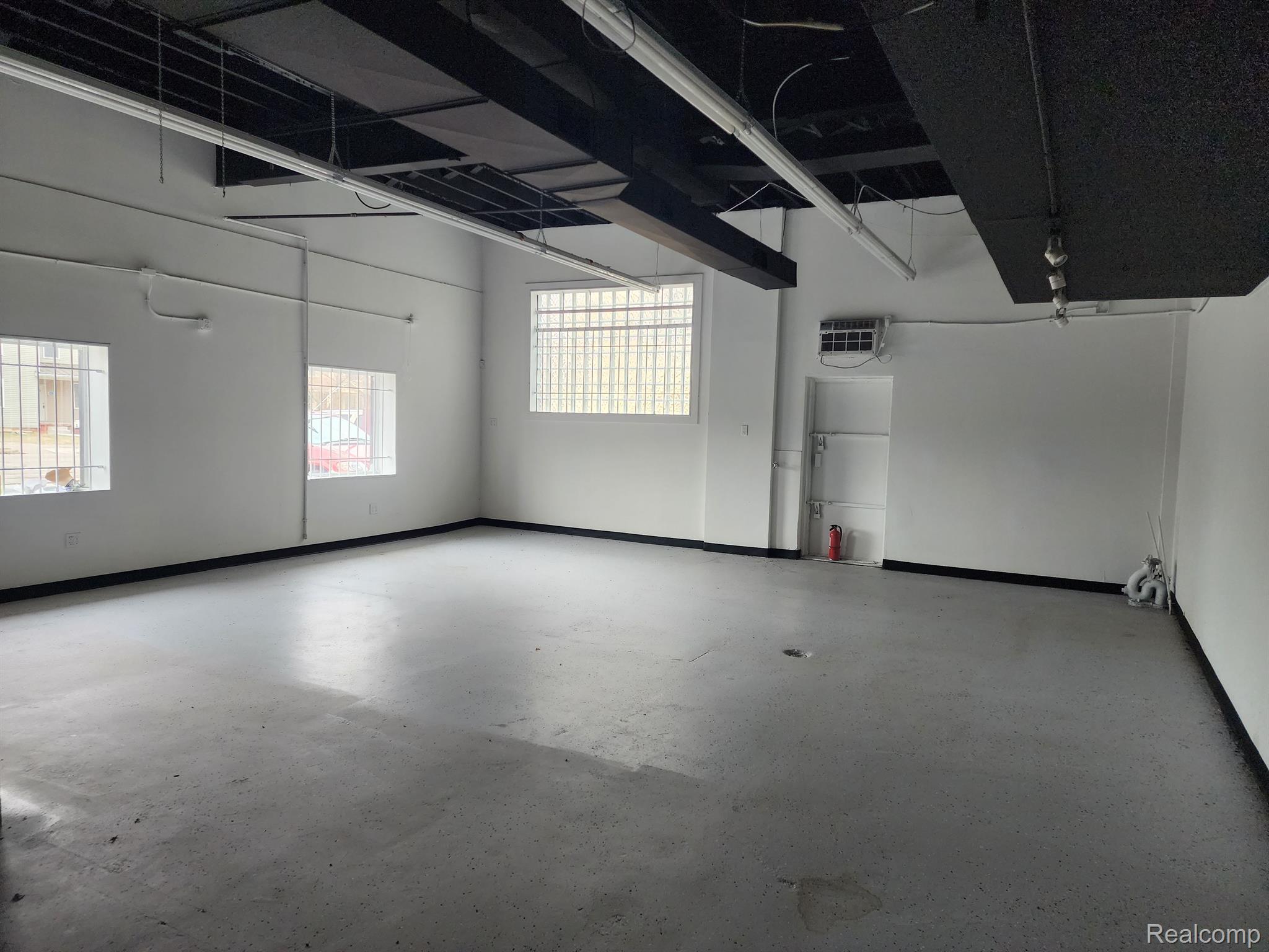 229 W Cesar E Chavez Avenue Property Photo 10