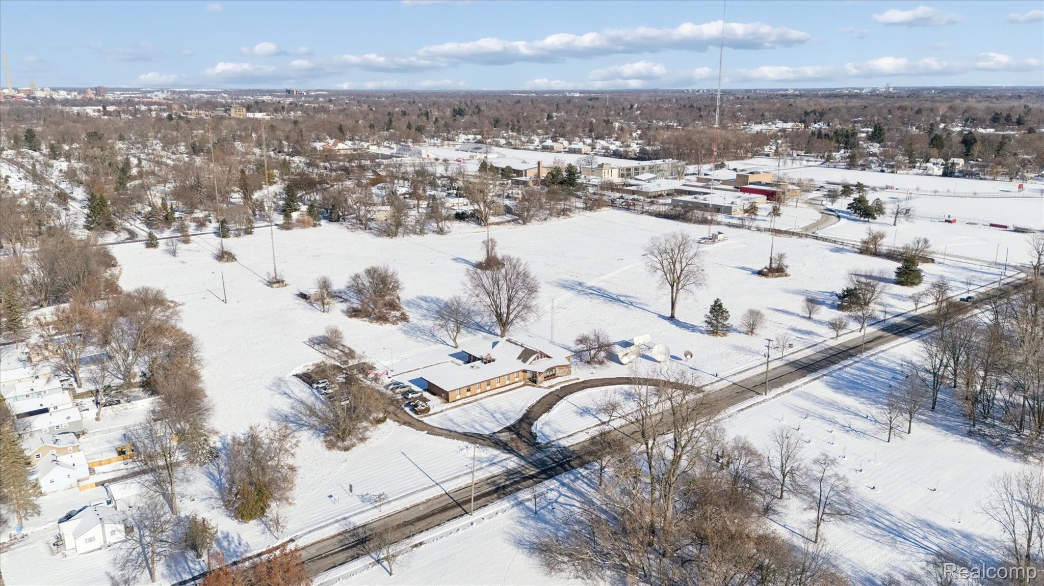 600 W CAVANAUGH Road Property Photo 1