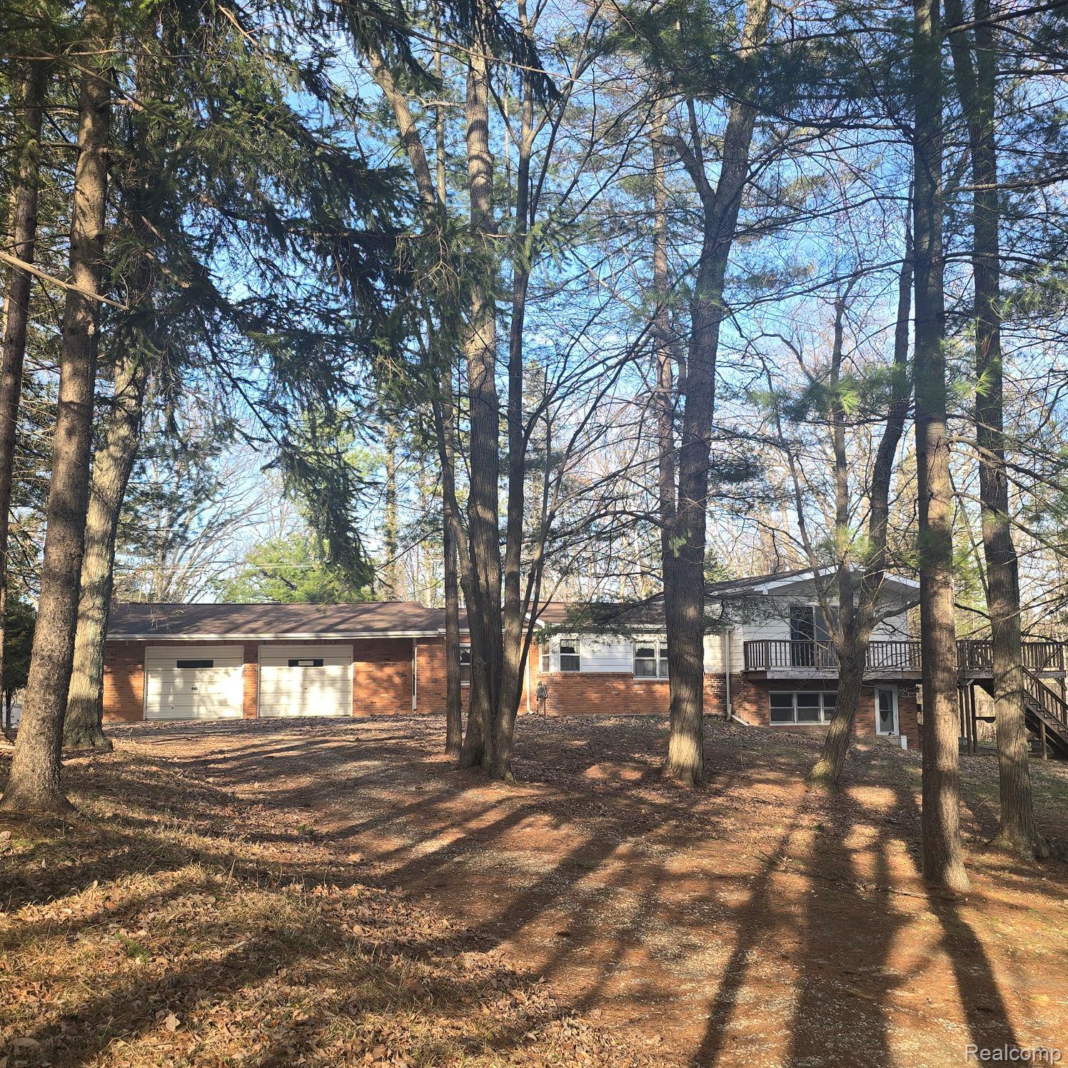 4662 N Lapeer Road Property Photo 1