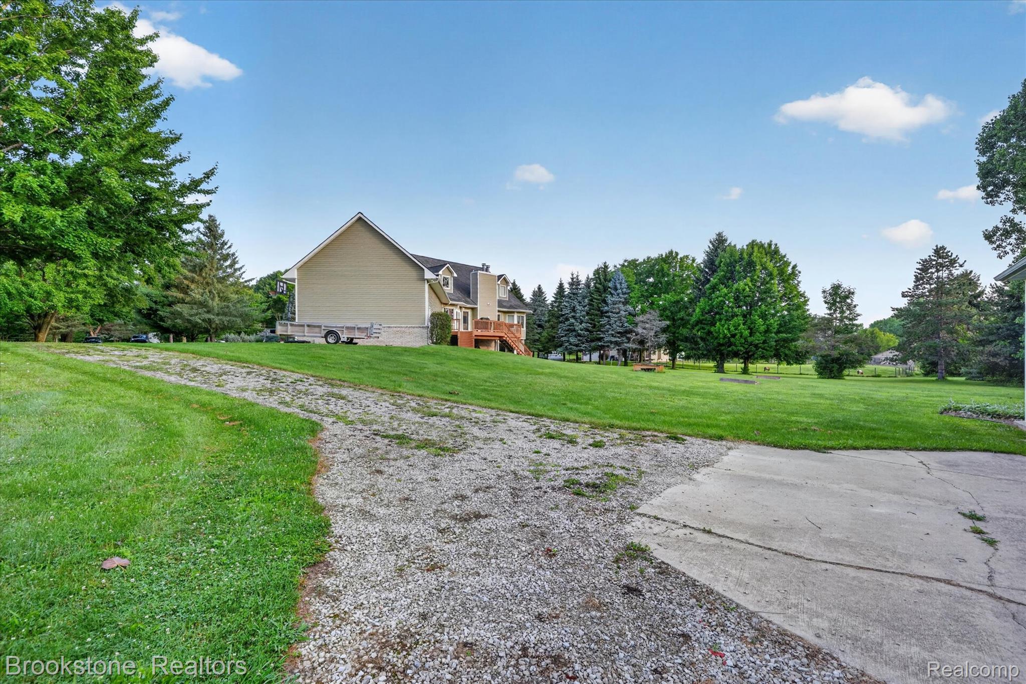 5163 Country Squire Road Property Photo 10