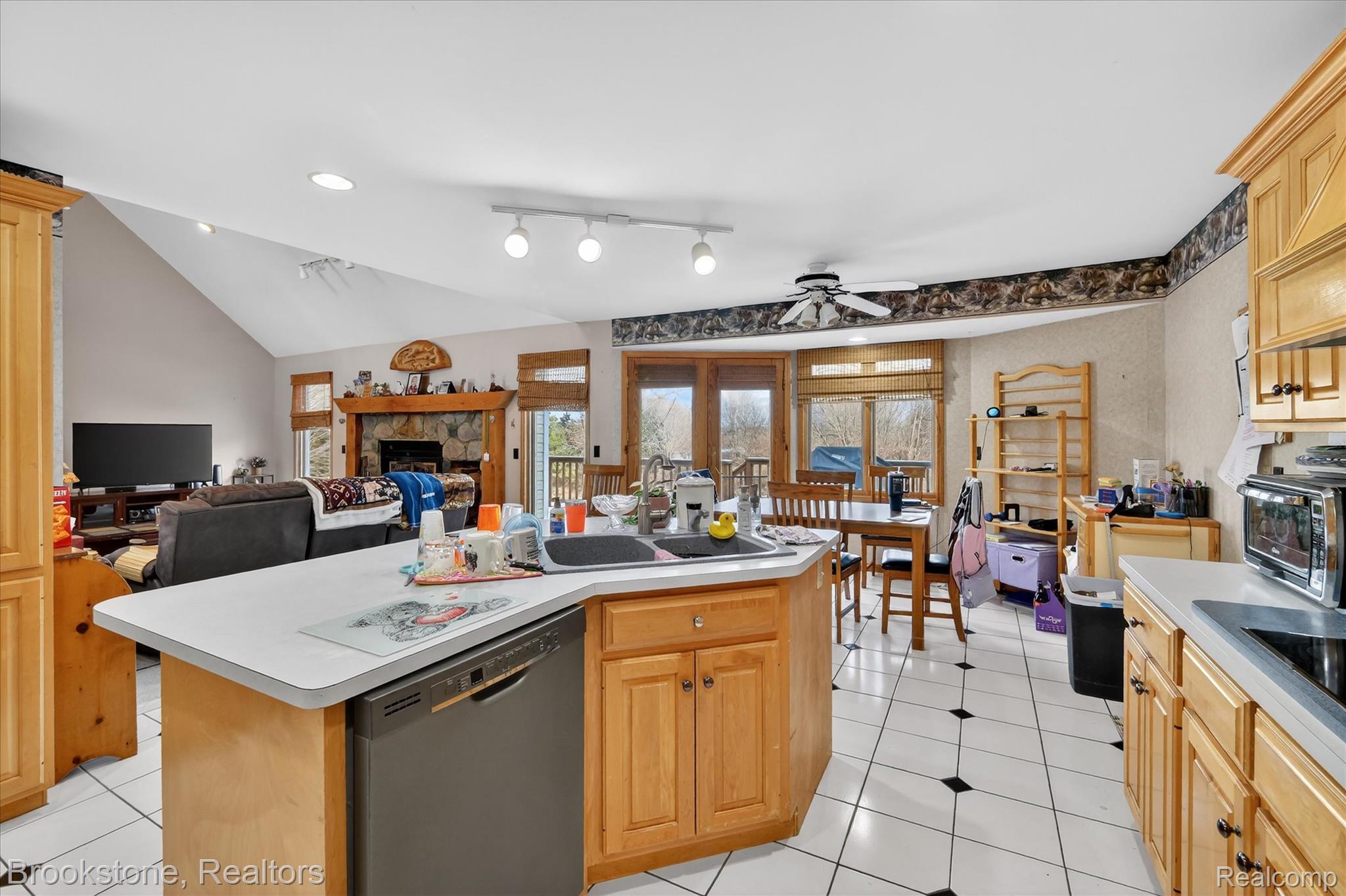 5163 Country Squire Road Property Photo 22