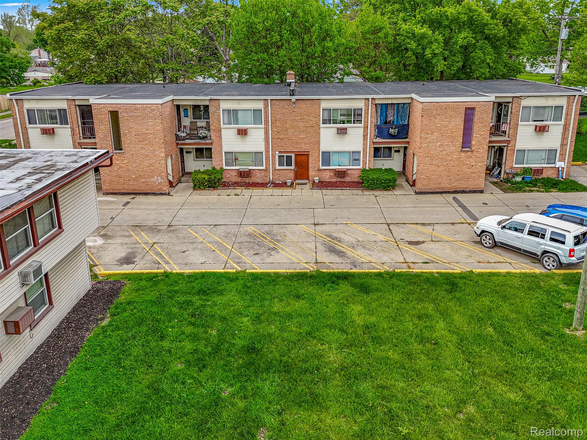 5701-5707 Woodward Street Property Photo 6
