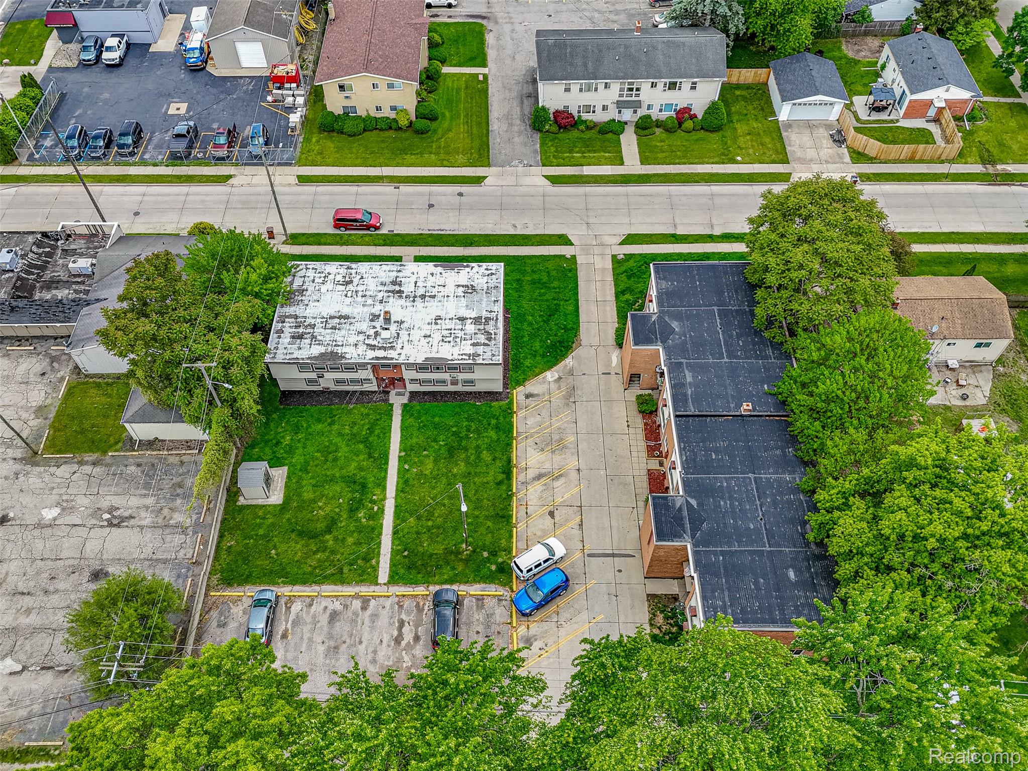 5701-5707 Woodward Street Property Photo 7
