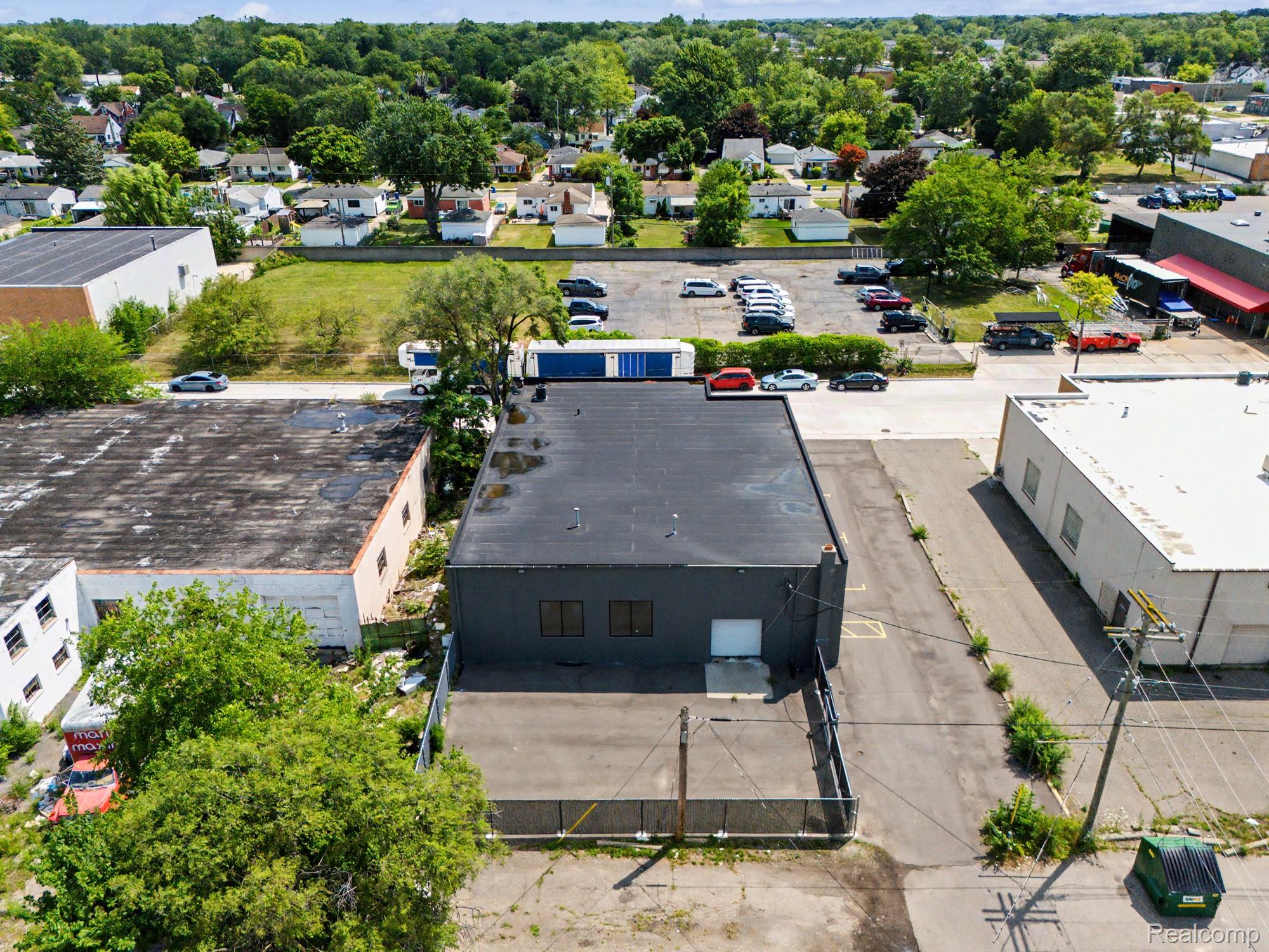 23201 Roseberry Avenue Property Photo 40