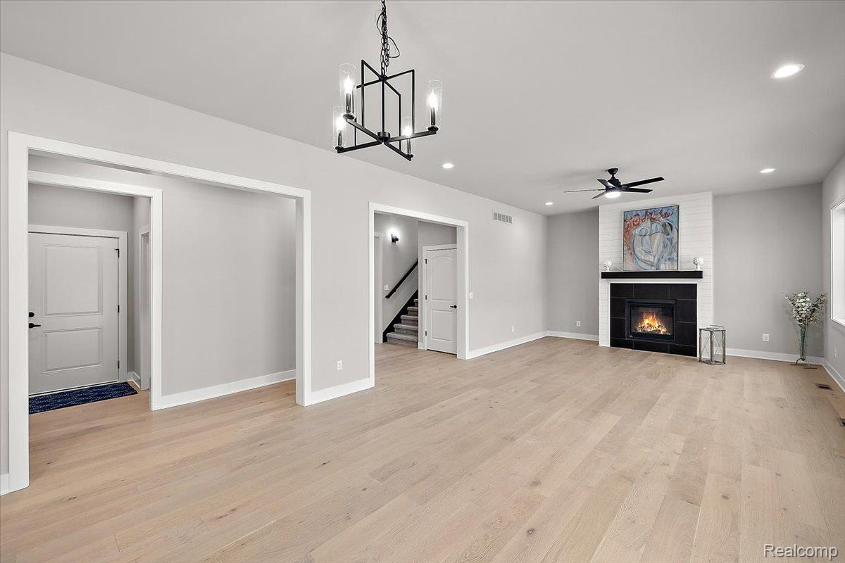 17827 Biscayne Drive Property Photo 14
