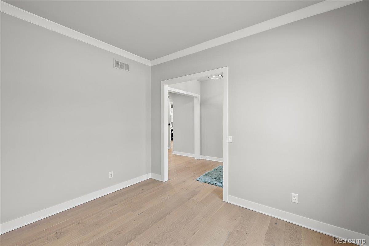 17827 Biscayne Drive Property Photo 22