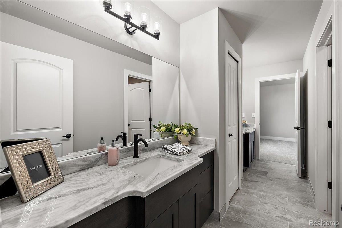 17827 Biscayne Drive Property Photo 44