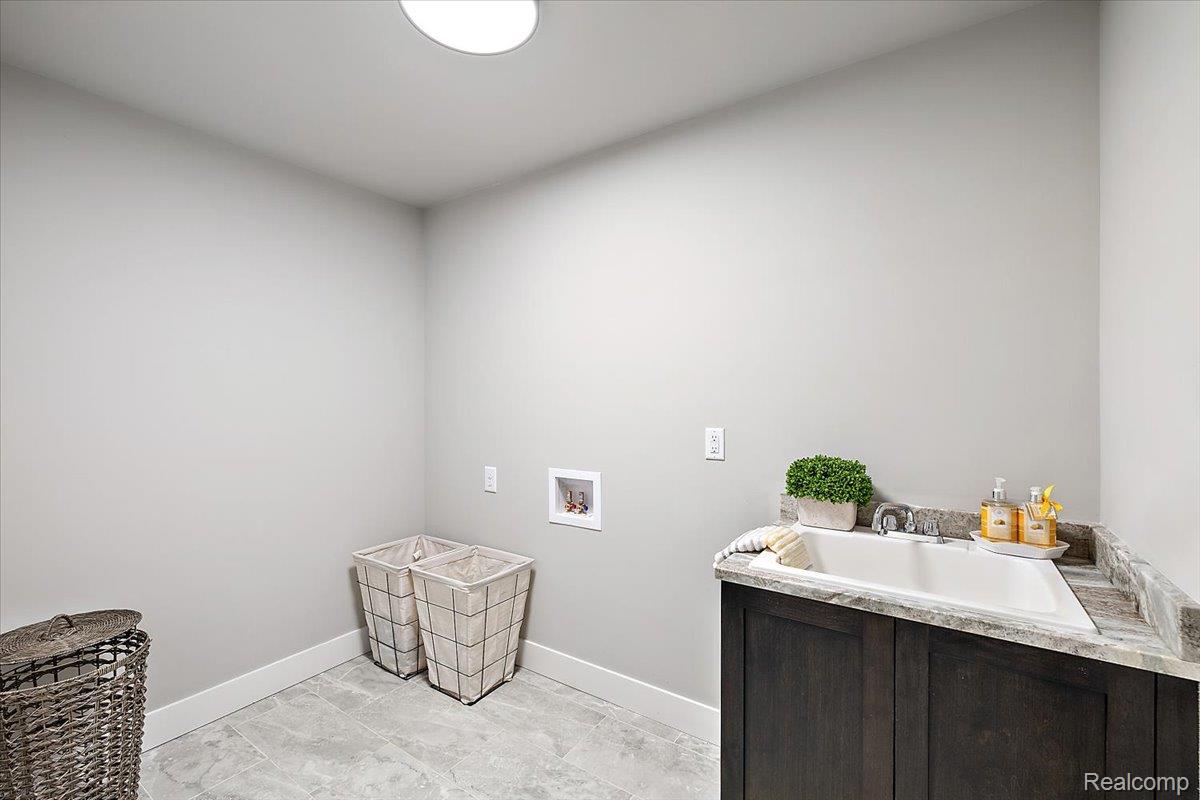 17827 Biscayne Drive Property Photo 49
