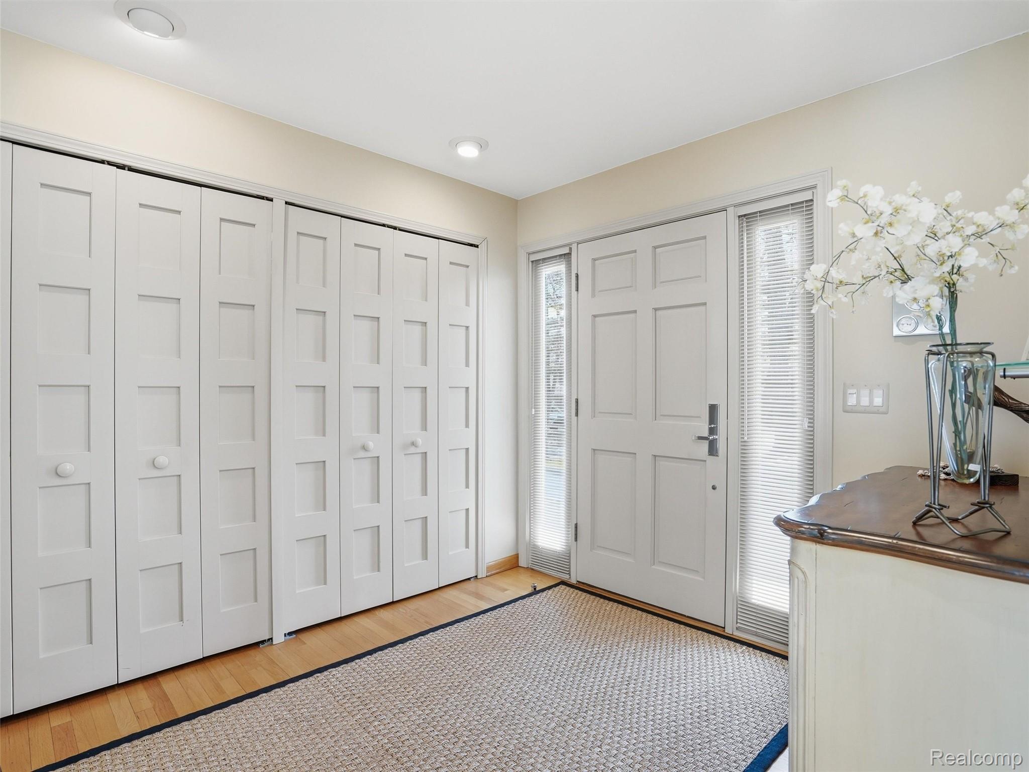 4965 Grover Drive Property Photo 4