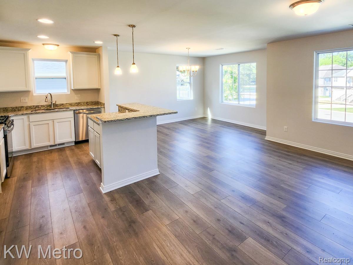 205 (immediate Occupancy) Whispering Pines Drive 11 Property Photo 4