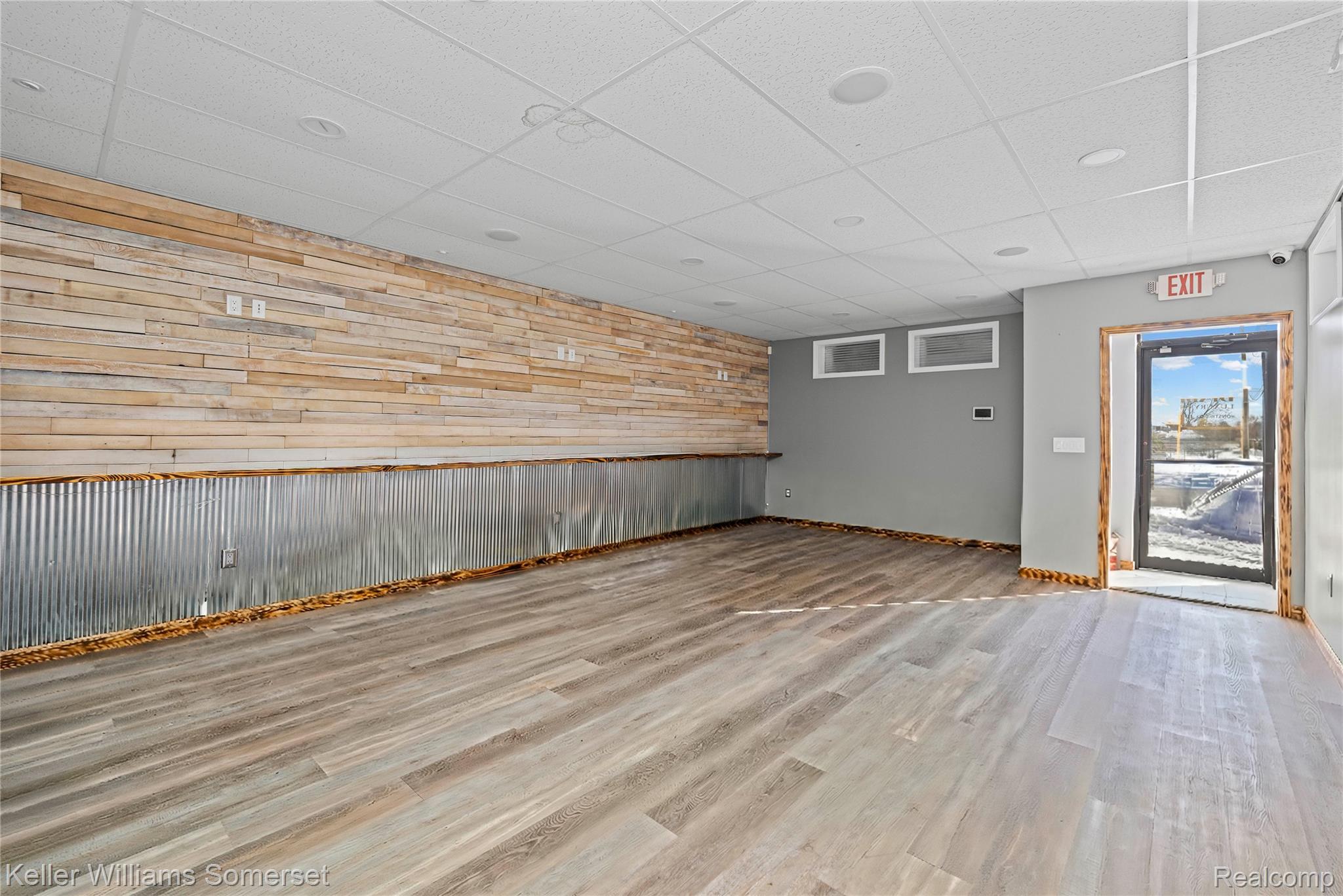 17503 Stephens Drive Property Photo 5