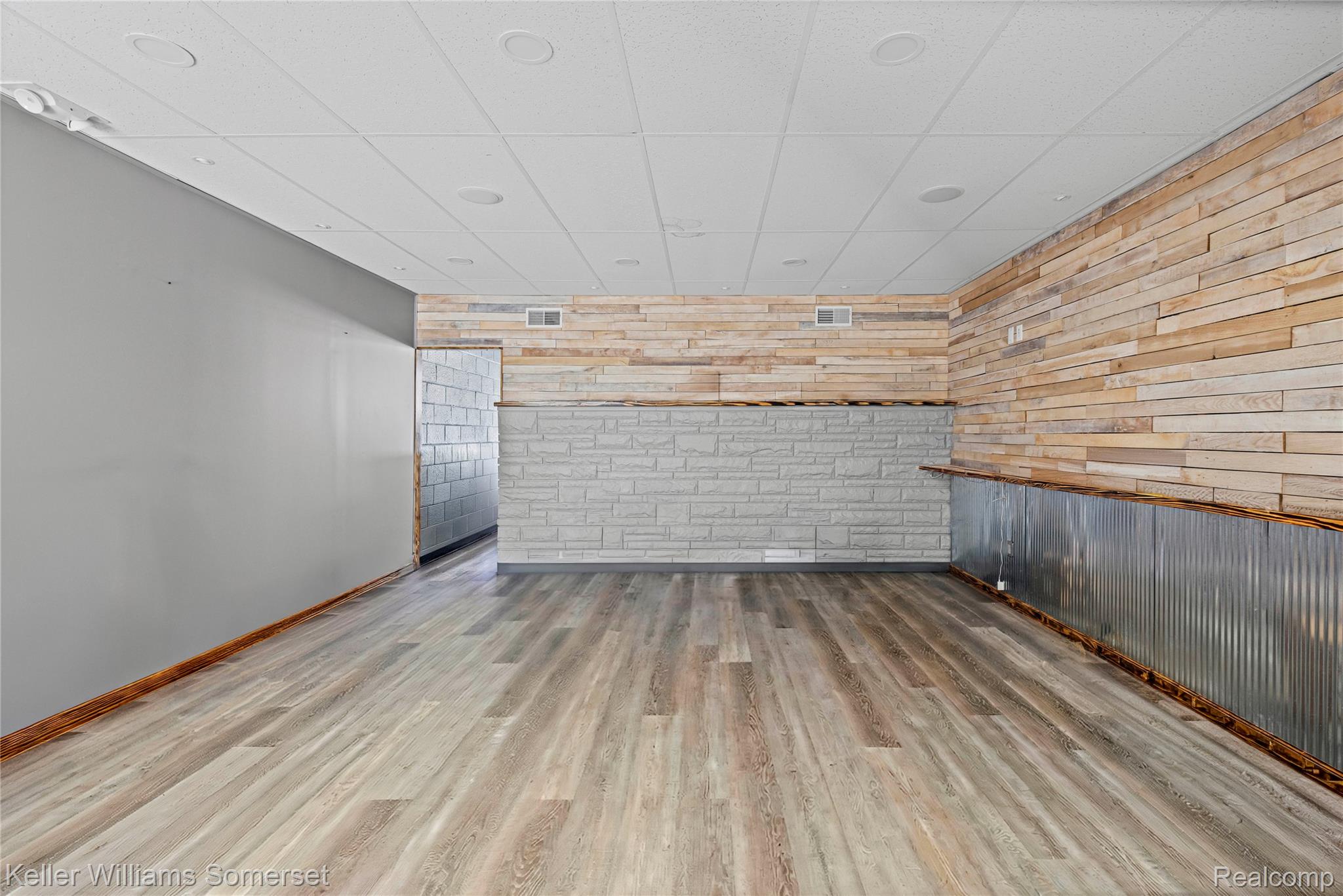 17503 Stephens Drive Property Photo 6