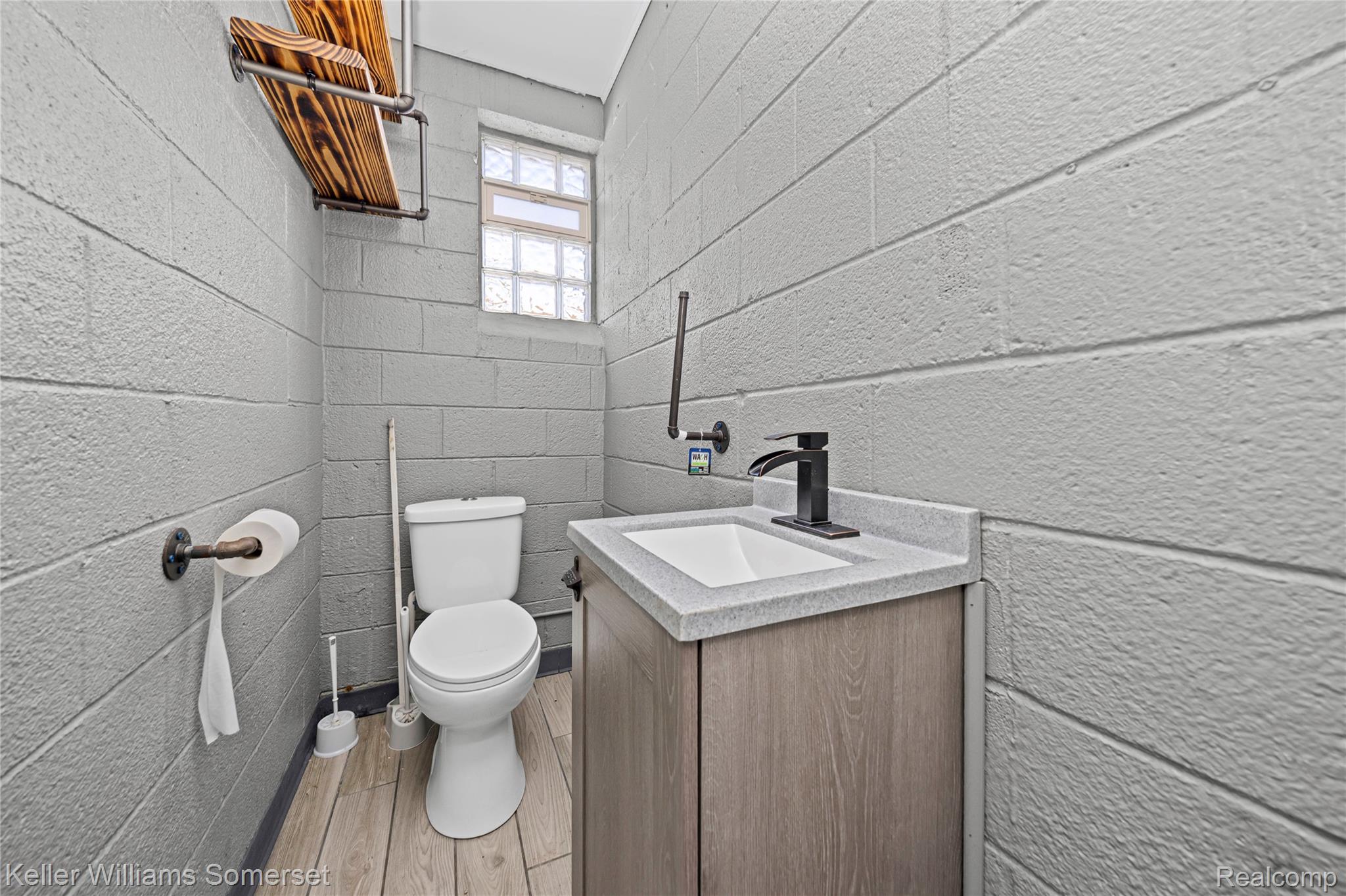 17503 Stephens Drive Property Photo 12