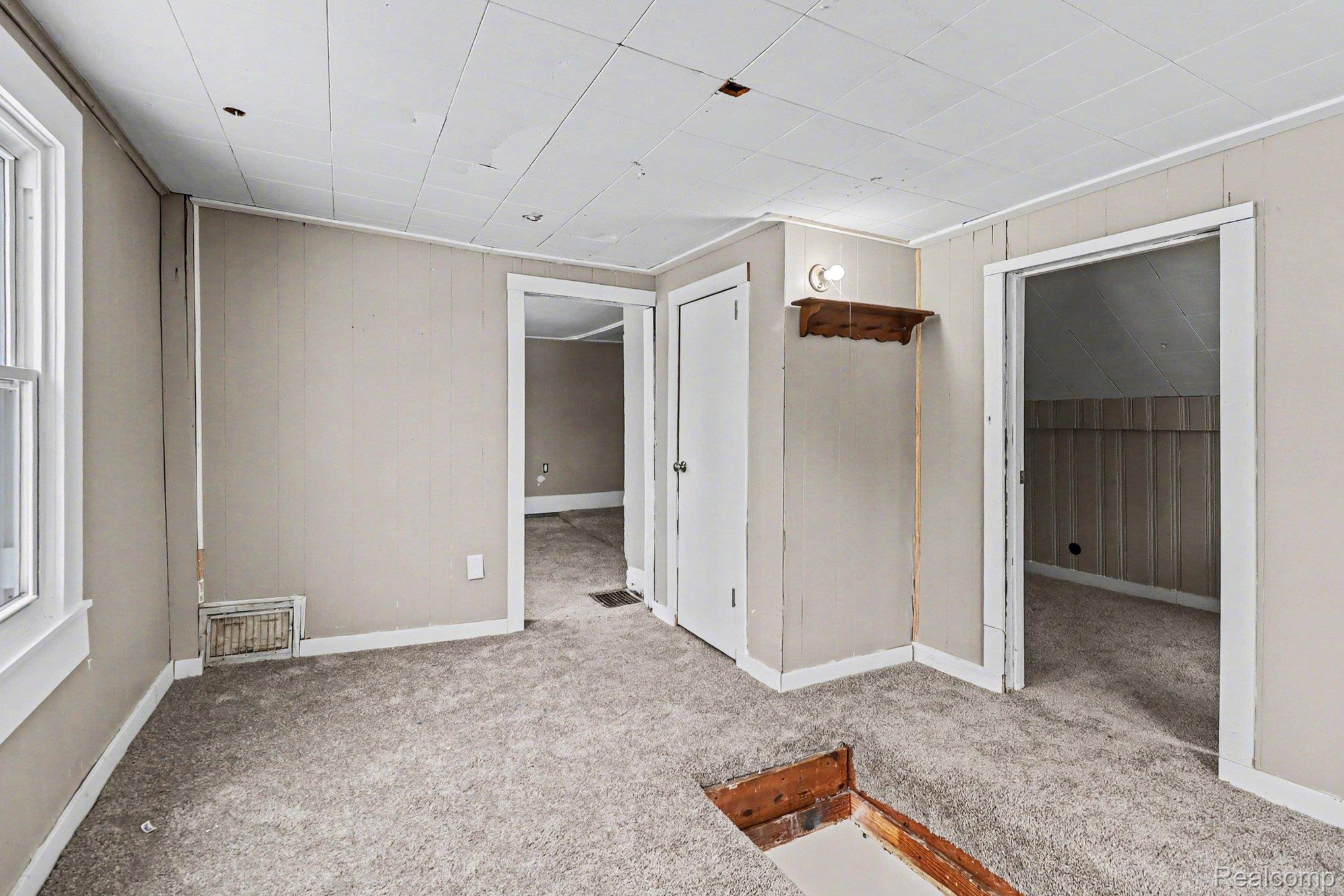 714 W 8th Street Property Photo 17