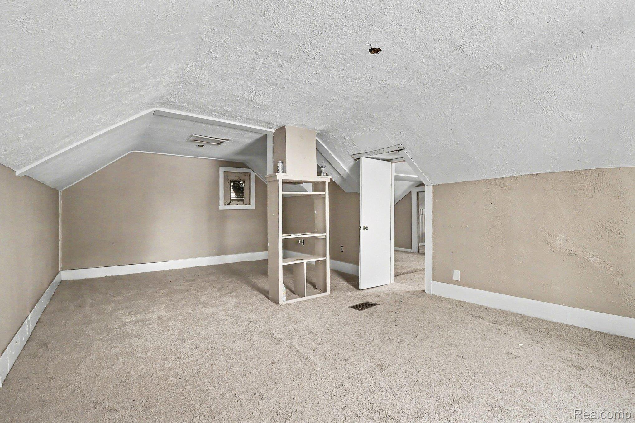 714 W 8th Street Property Photo 20