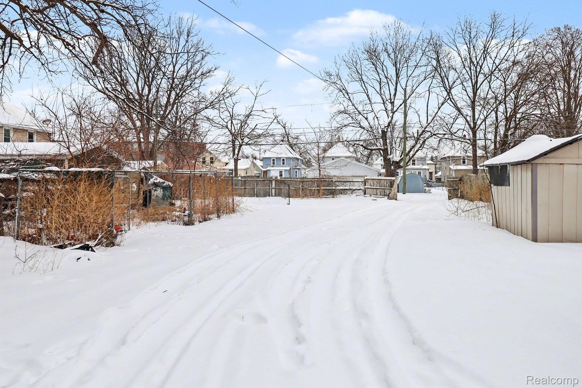 714 W 8th Street Property Photo 22