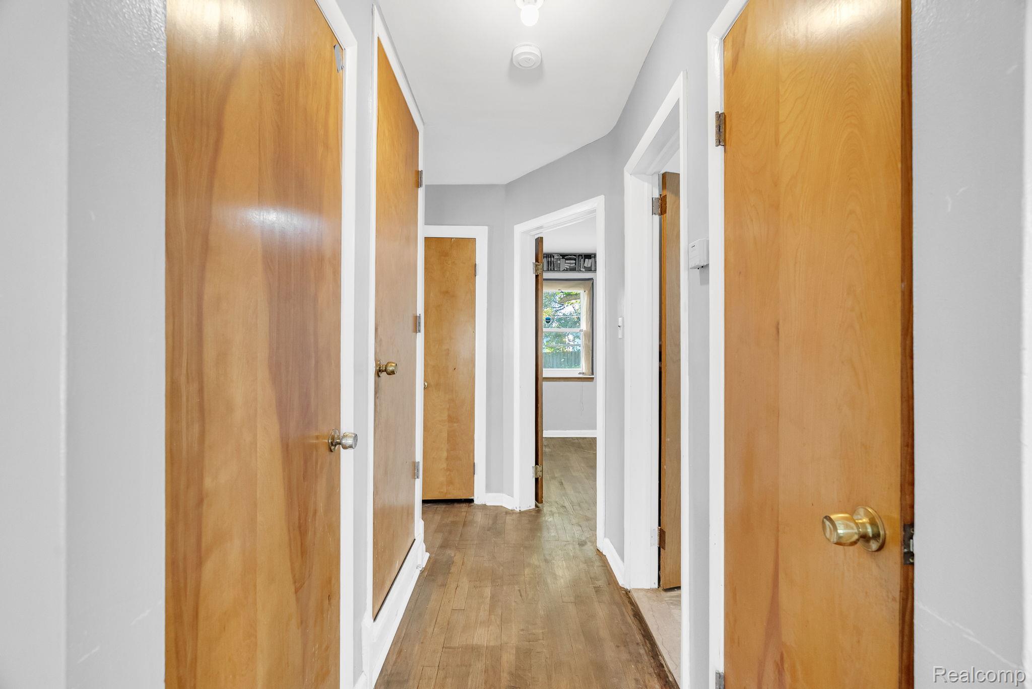 6235 Rosemont Avenue Property Photo 15