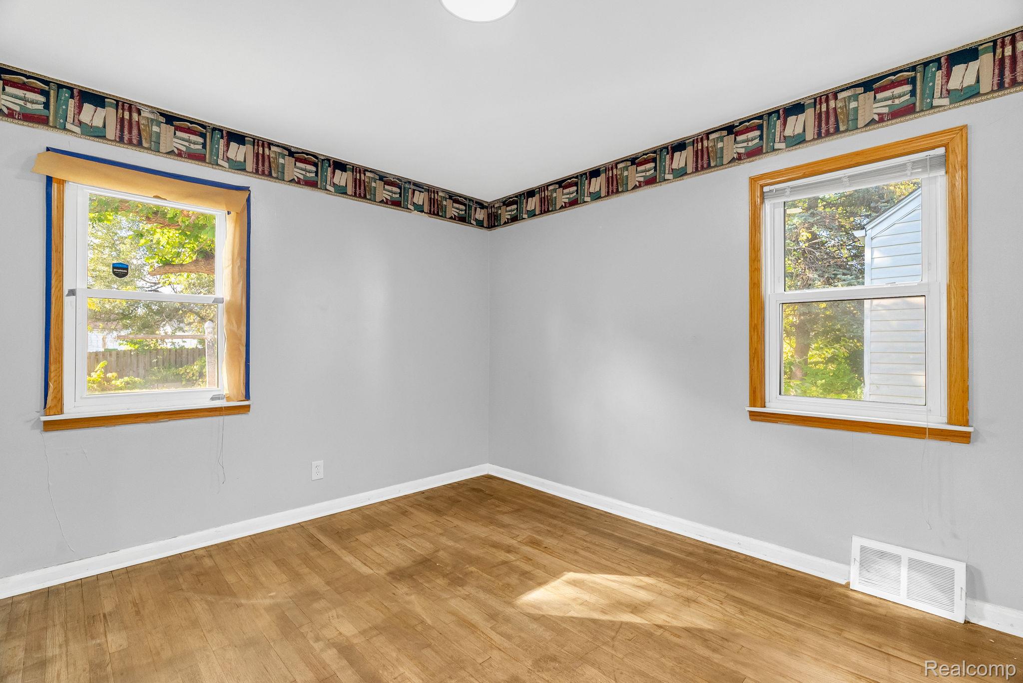 6235 Rosemont Avenue Property Photo 16