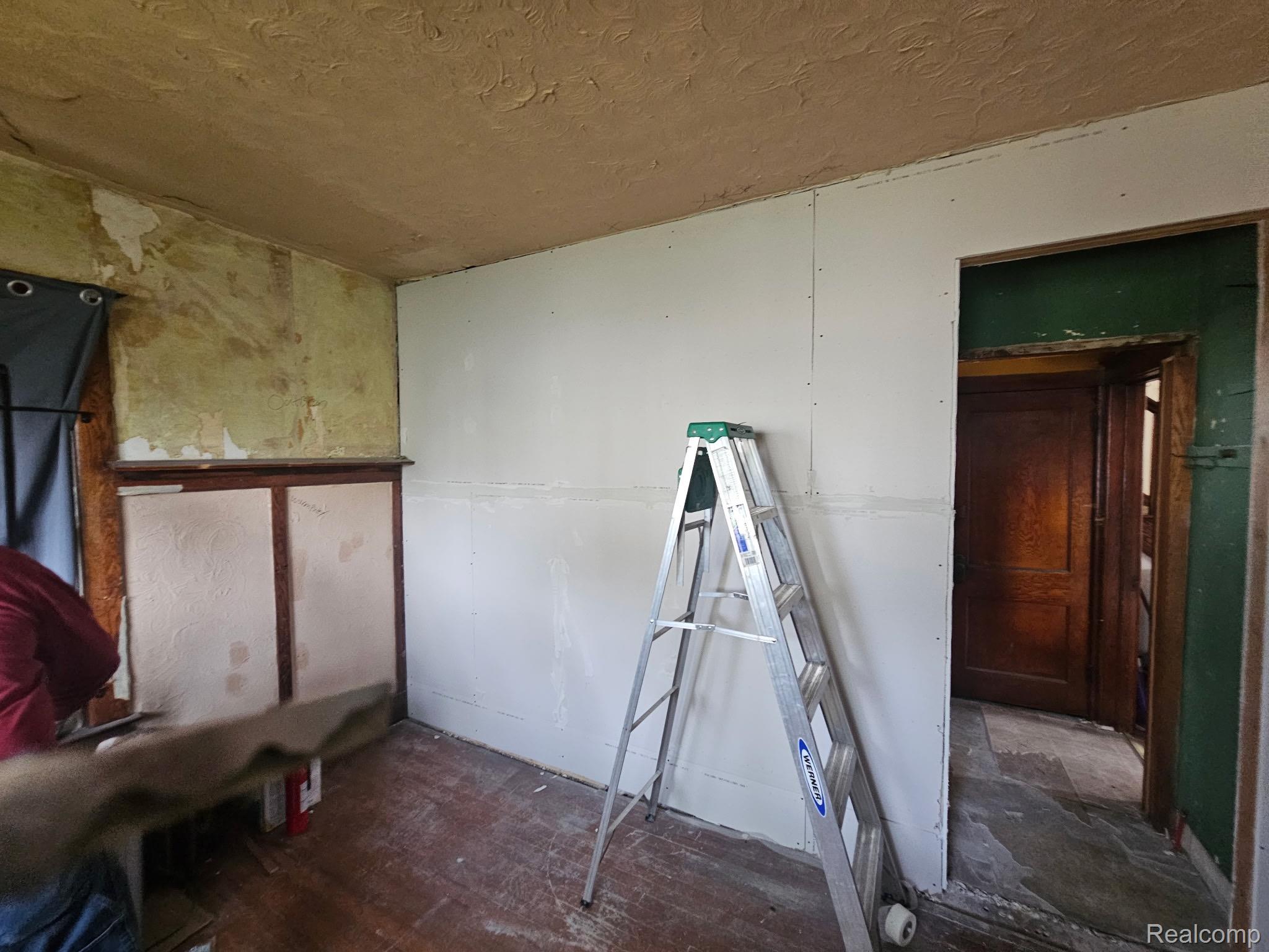 148 Waverly Street Property Photo 3