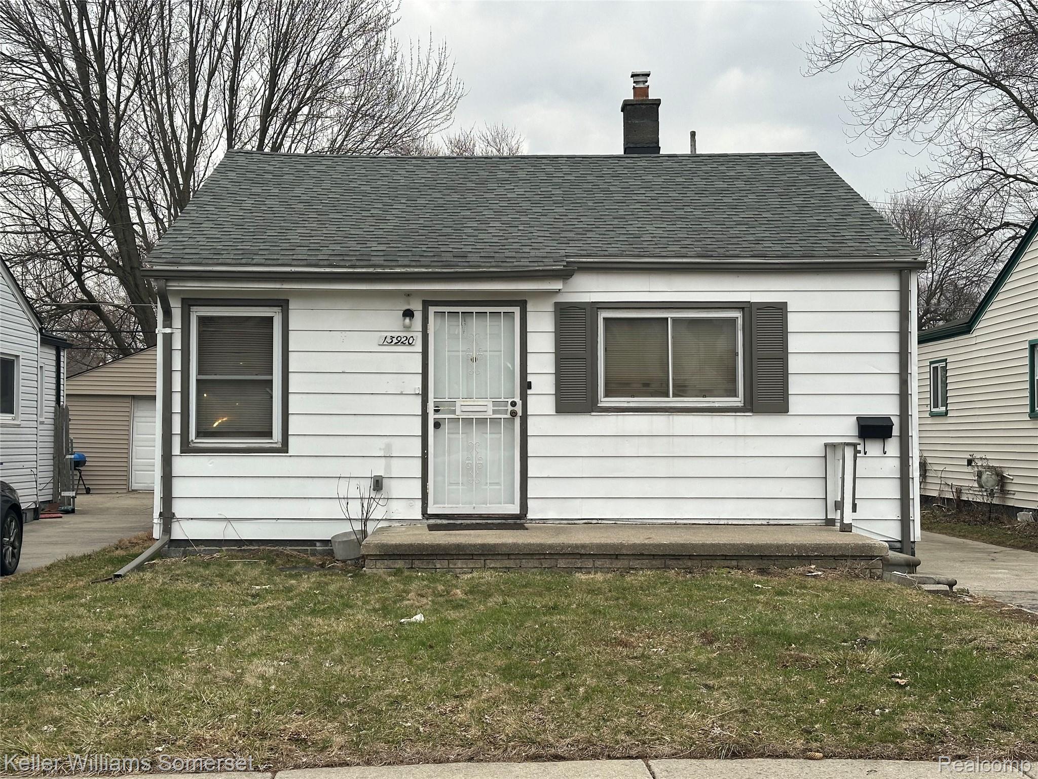 13920 Hobart Avenue Property Photo 1