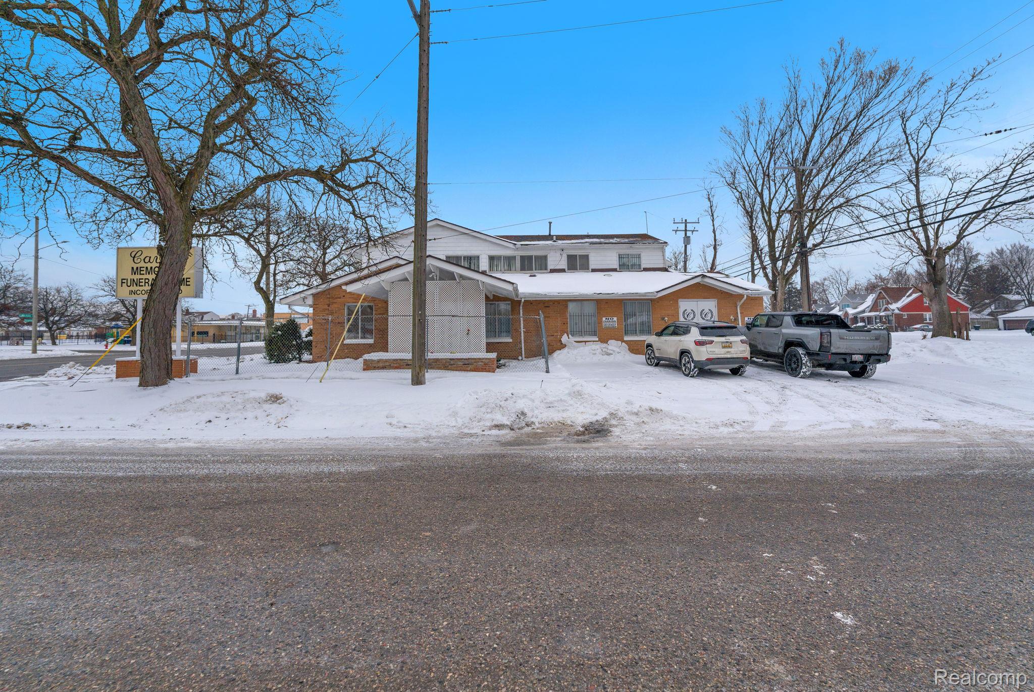 19301 Van Dyke Street Property Photo 7