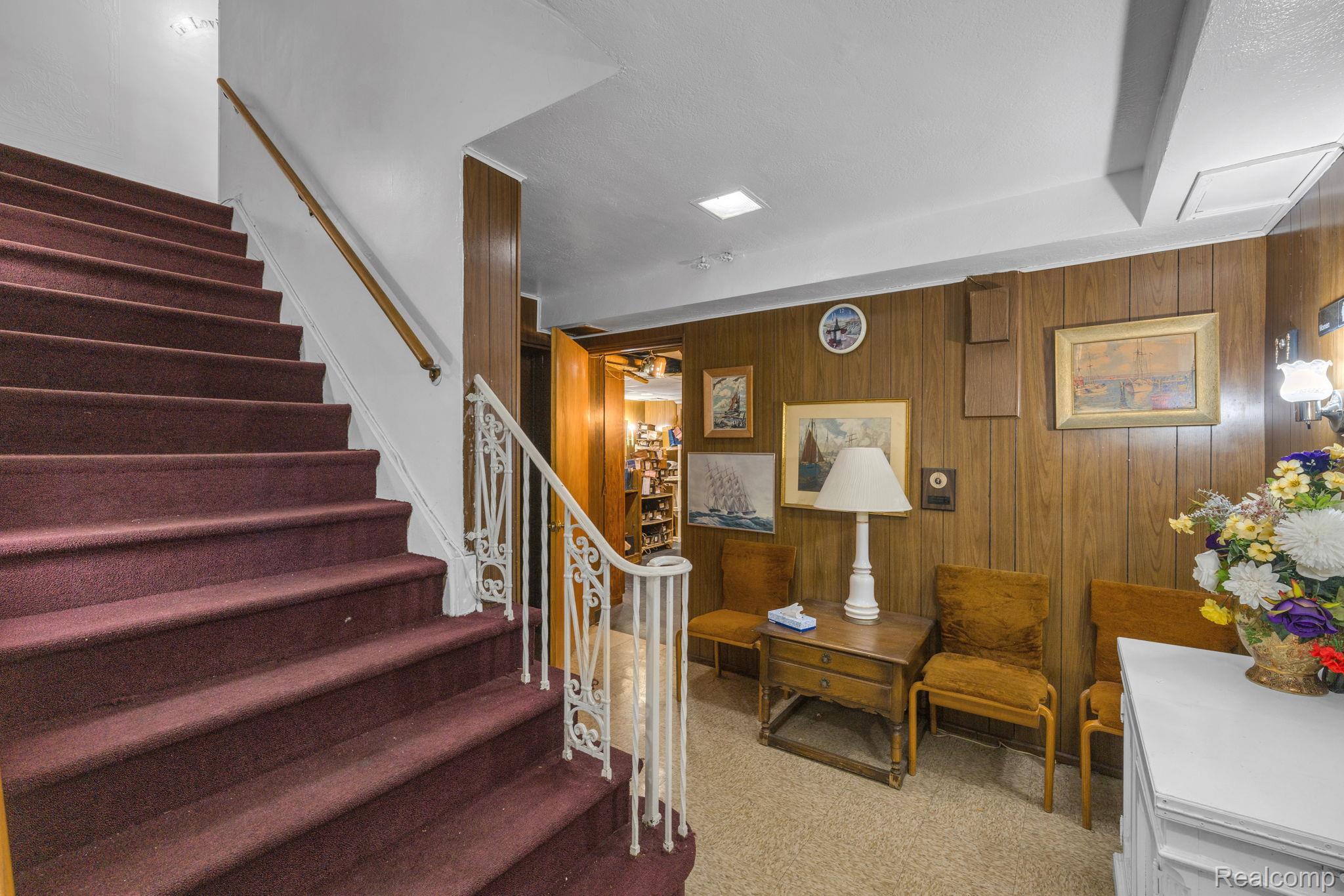19301 Van Dyke Street Property Photo 40