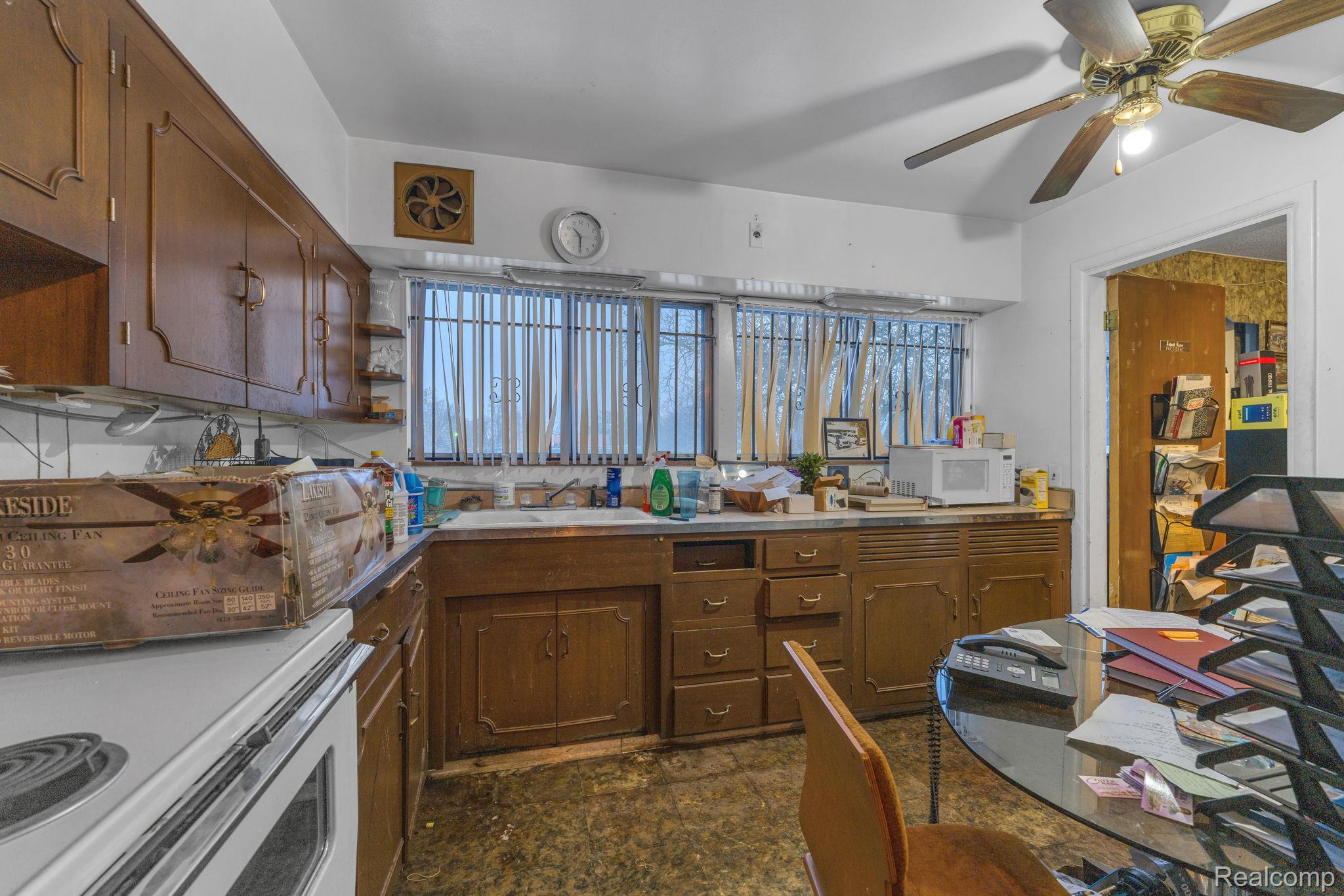 19301 Van Dyke Street Property Photo 47