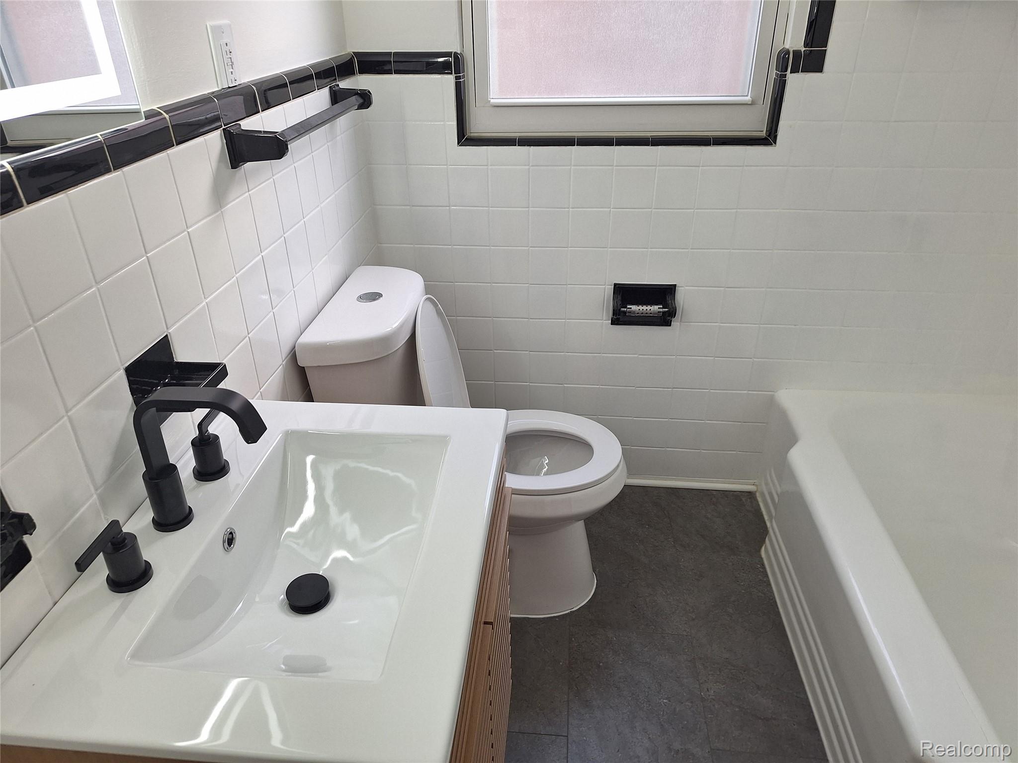 607 S Connecticut Avenue Property Photo 14