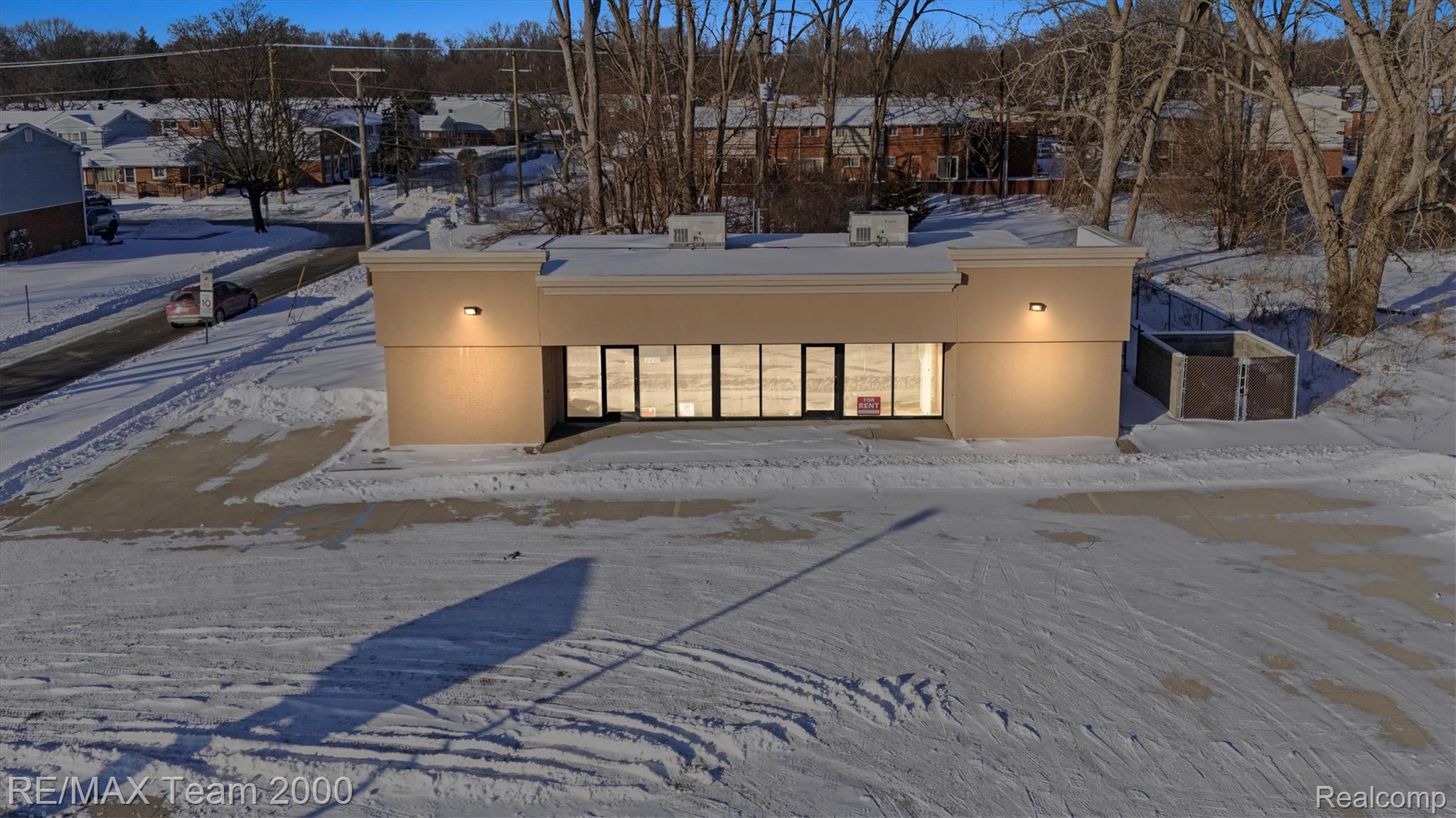 8498 Wayne Road Property Photo 1