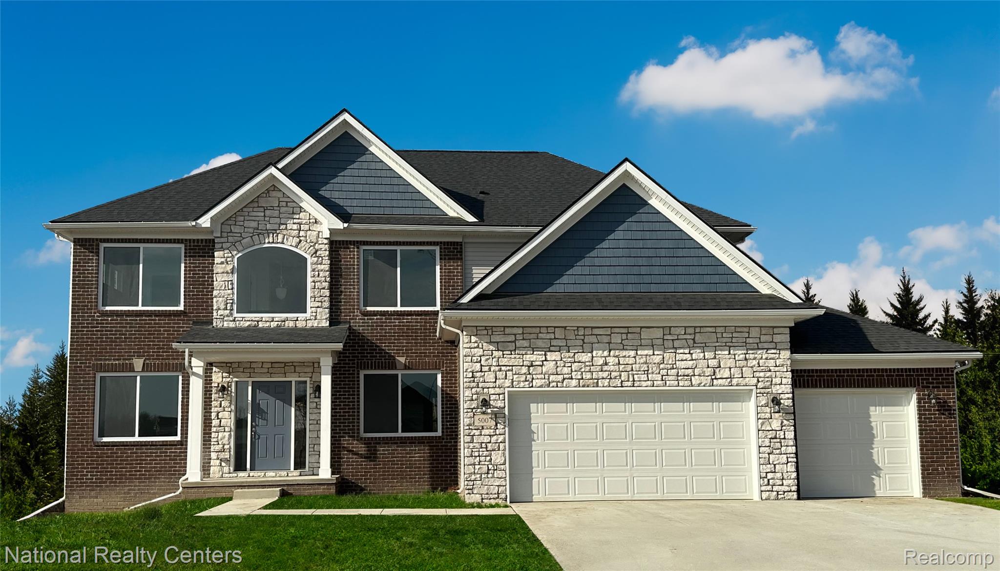 53212 Woodland Meadows Property Photo 1