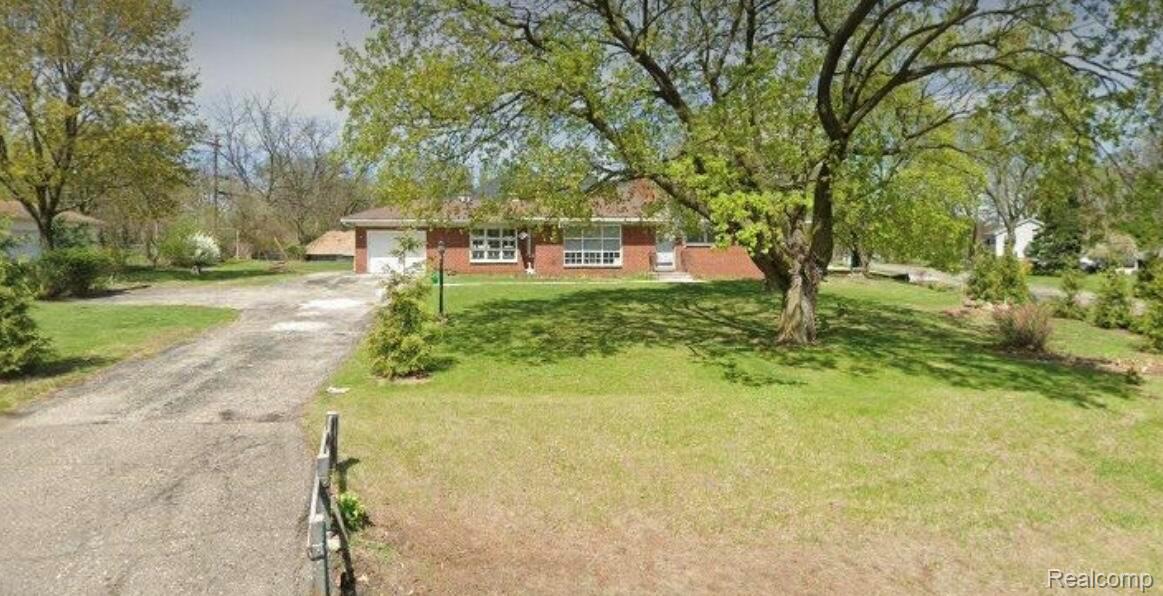 3443 Nichols Road Property Photo 1