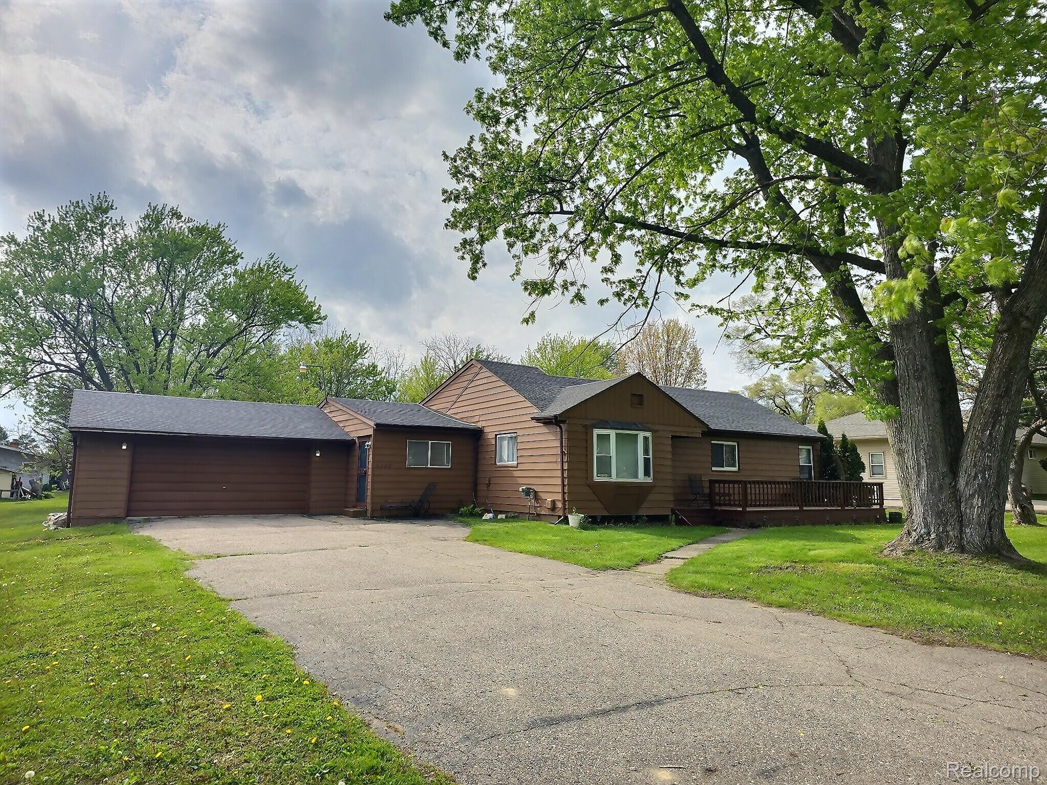 6449 Detroit Street Property Photo 1