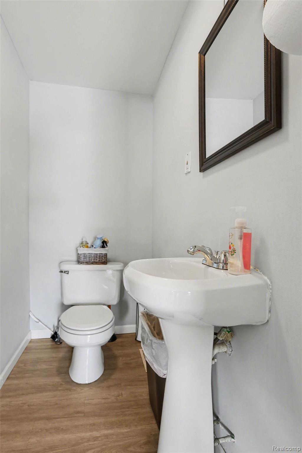 1031 N Washington Avenue Property Photo 4