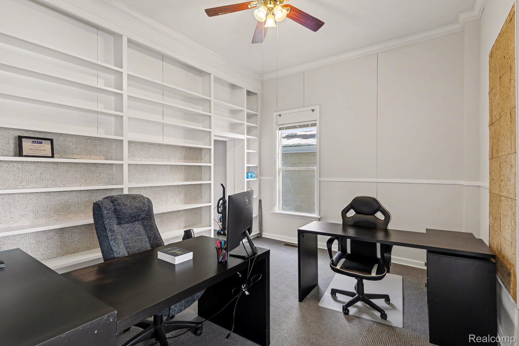 1031 N Washington Avenue Property Photo 10