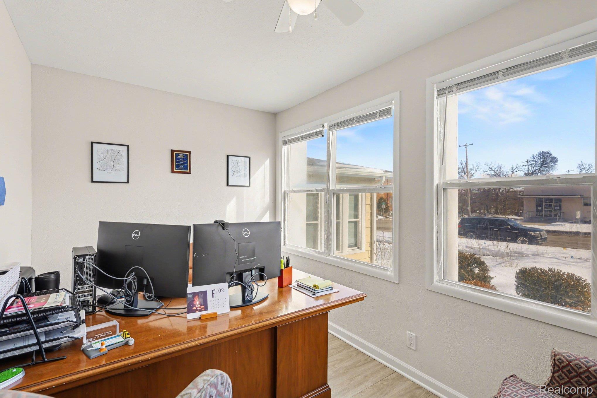 1031 N Washington Avenue Property Photo 11