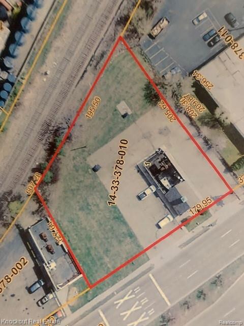 45258 Woodward Avenue Property Photo 1