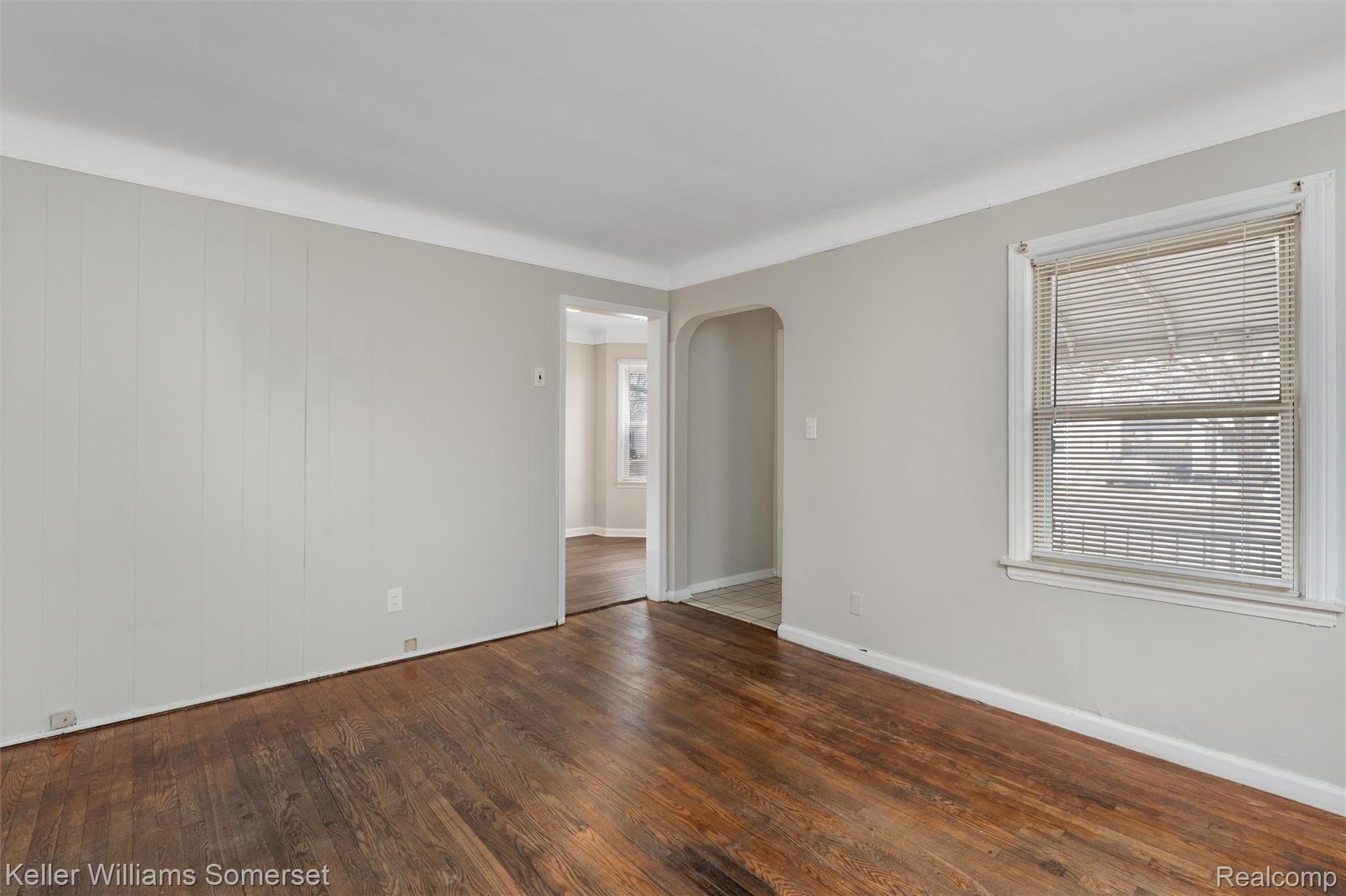 19163 Kenosha Street Property Photo 5