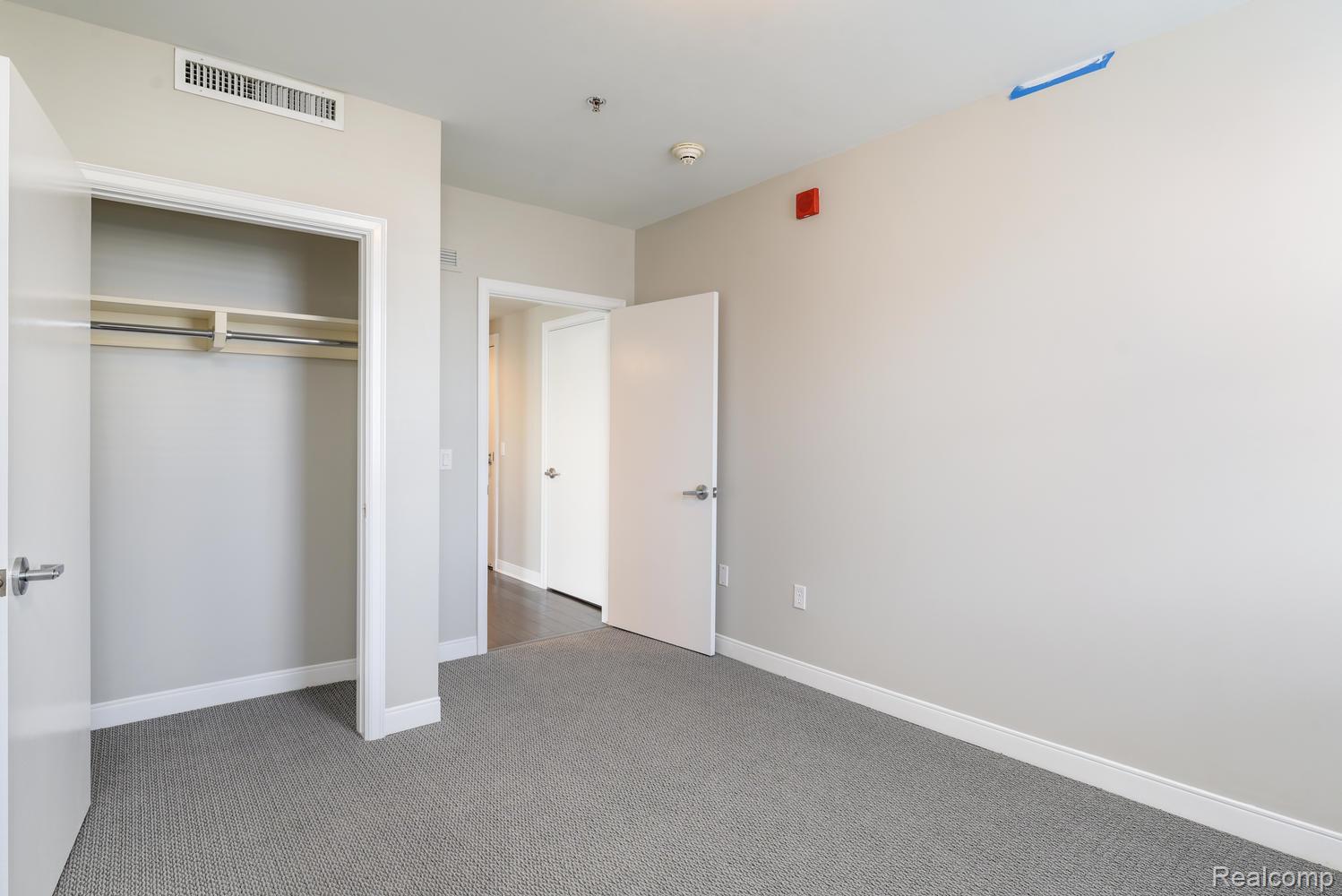 525 W Lafayette Boulevard Property Photo 14