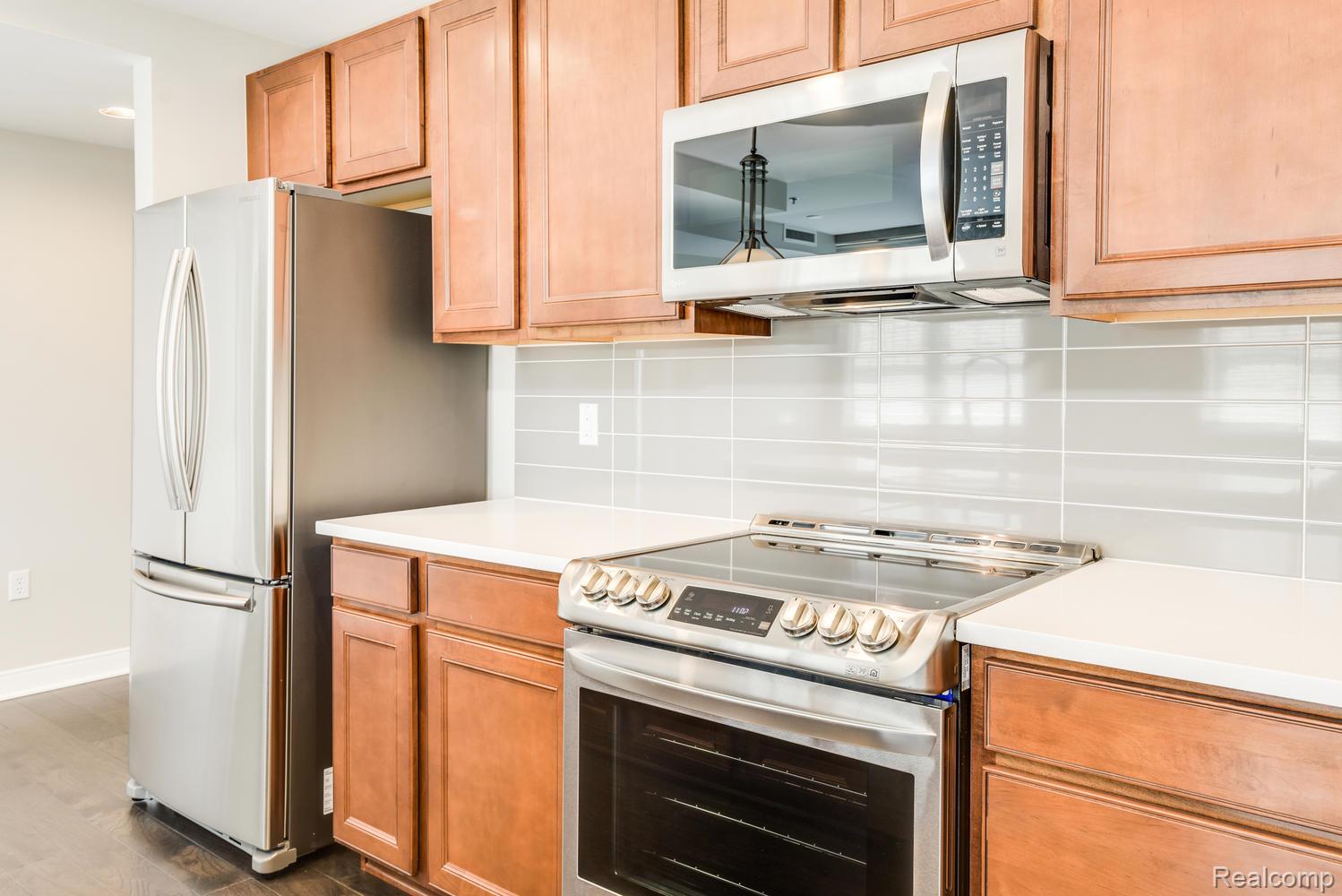 525 W Lafayette Boulevard Property Photo 17